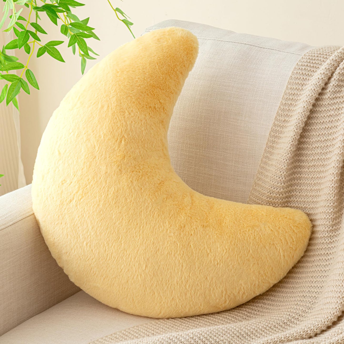 Znhinery Moon Pillow, Decorative Throw Pillows with Soft Faux Rabbit for Bed Couch, Moon Shaped Pillows Plush Floor Cushions Room Decor Pillow for Sofa Bedroom Living Room