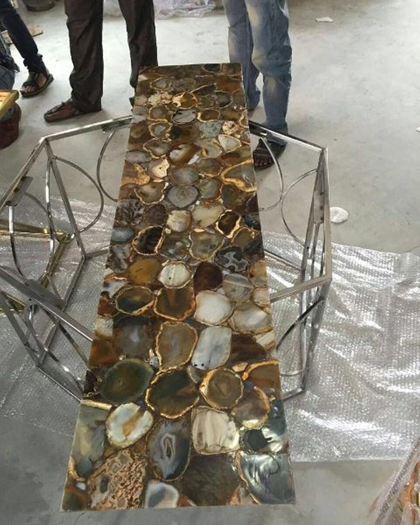 Epoxy Agate Coffee Table Top with Geode Pattern 16 x 16 Inches Yellow Agate Restaurant Side Table from Indian Handicrafts