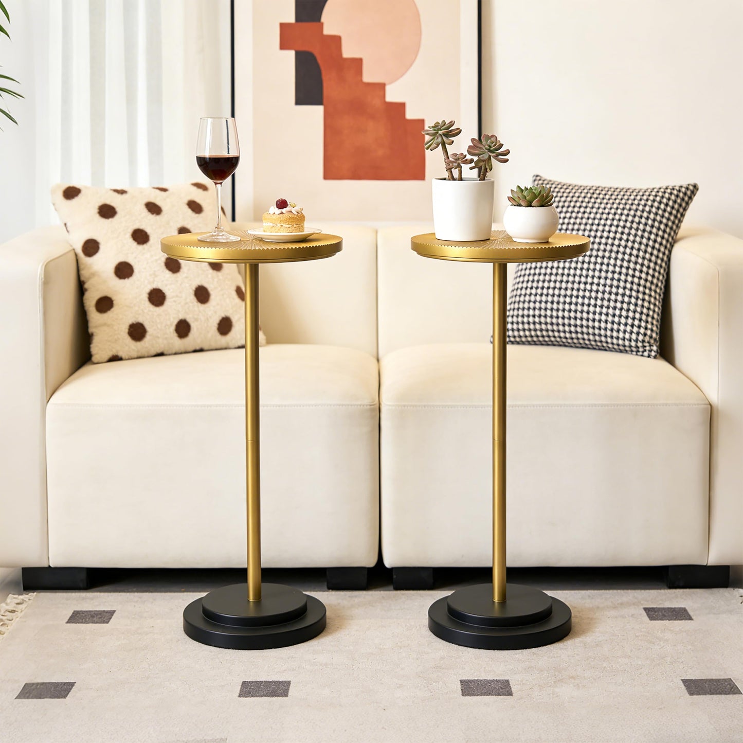 COVLON Drink Table Set of 2, Small Round Pedestal Side Table with Carved Top for Living Room, Bedroom, Small Space, Corners and Office, Gold and Black