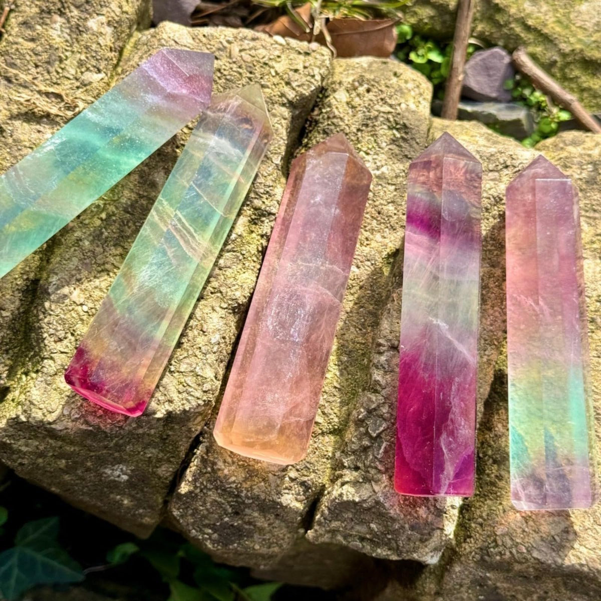 YOUNAIERZX Natural Fluorite Crystal Wand Hexagonal Point Obelisk Large Polished Reiki Energy Stone for Meditation Therapy Healing Crystals Gifts Decoration 1Pc