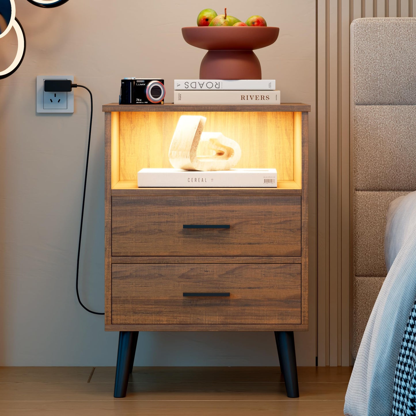 LVSOMT Nightstands Set of 2, Nightstand with Charging Station and USB Ports, Rustic Brown Bedside Table with Open Shelf, Mid Century Modern Nightstand with 2 Drawers, Night Stands for Bedroom