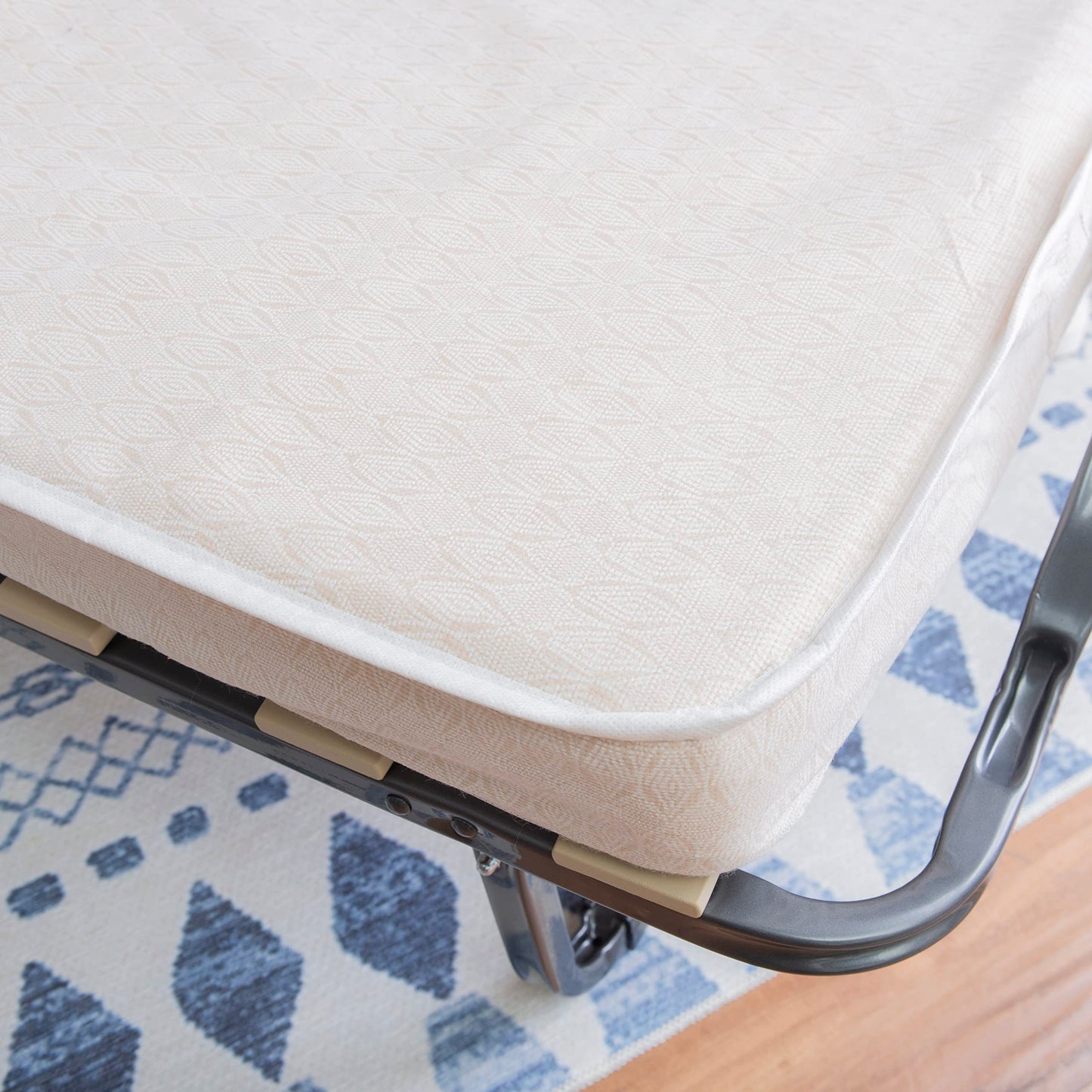Linon Home Dcor Linon Memory Foam Luxor Folding Bed, Twin, Beige