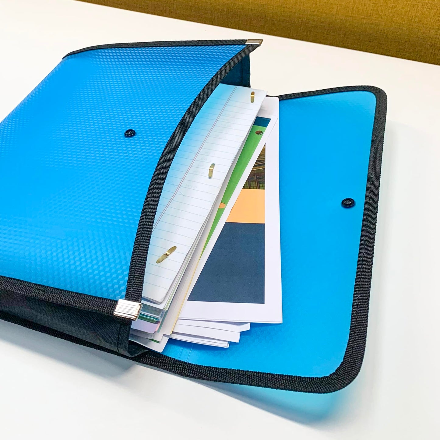 BAZIC Products Square Flap Document Holder, A4/Letter Size, Flexible Poly Shell, for School Office Documents, Case of 72