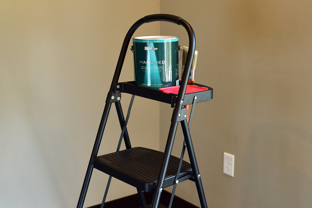 Rubbermaid 3-Step Steel Ladder with Project Tray, Folding Step Stool with Hand Grip and Non-Slip Feet, White, Tested to ANSI US Safety Standards, No Assembly Required (Amazon Exclusive)