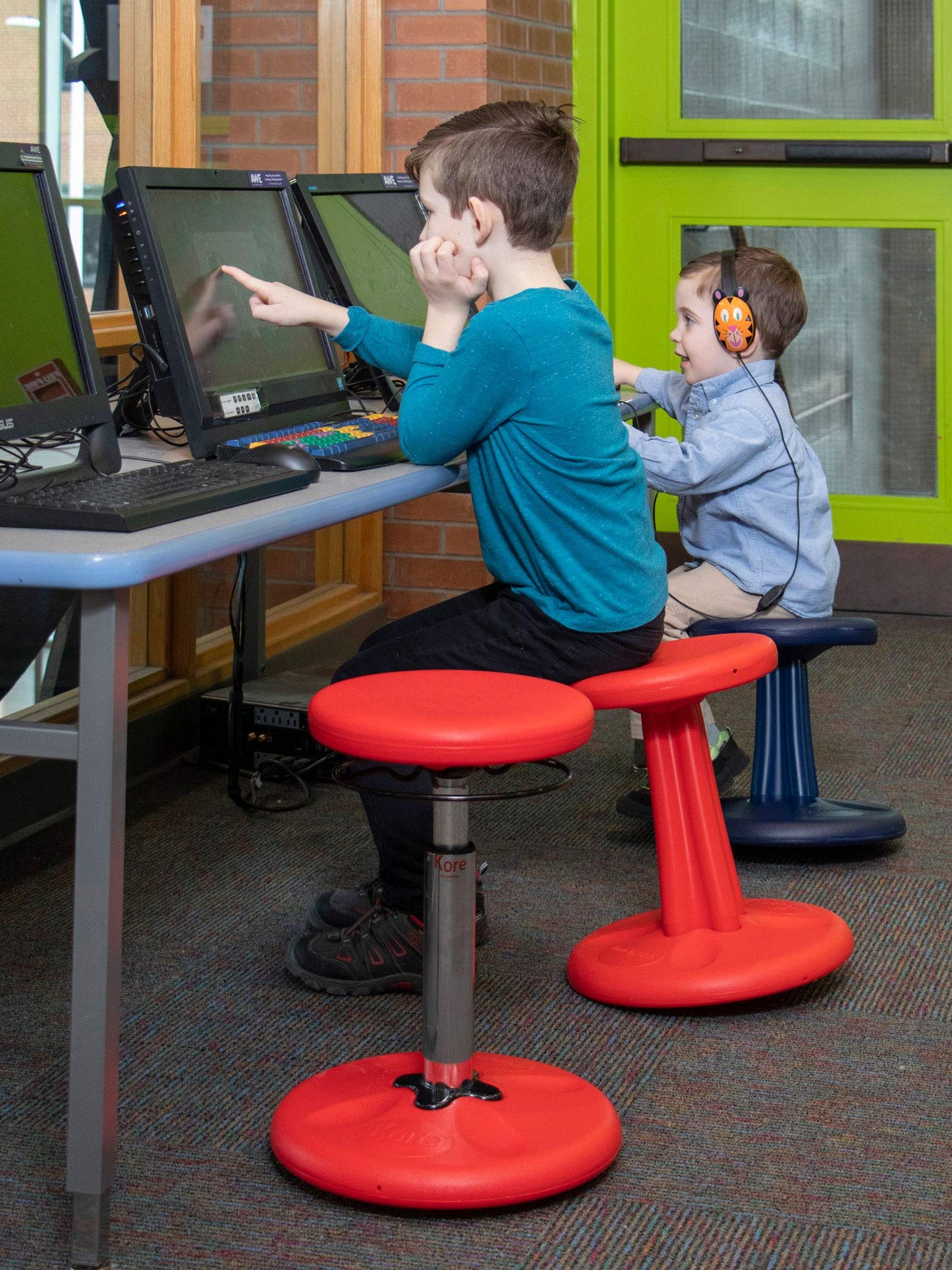 KORE Design Wobble Stool Chair, Girls + Boys Kid Desk Stools, Ergonomic Small Office Chairs, Flexible Seating for Active Child, ADD/ADHD, Classroom, School, Home, Kids (14in), Age 6-7 yrs, Blue