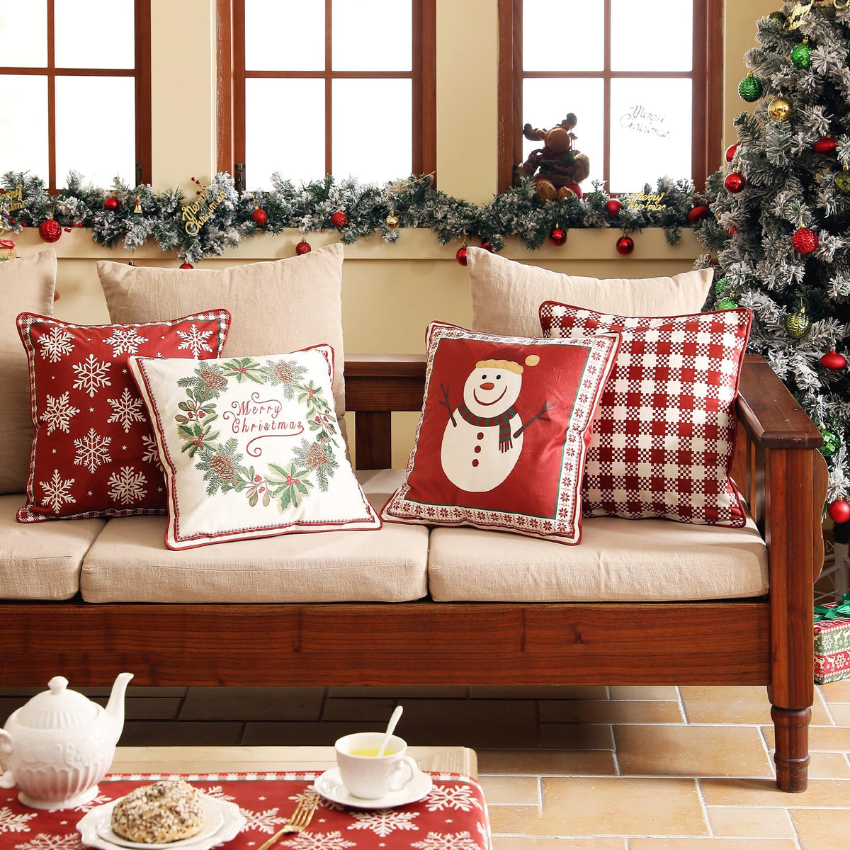 ISAENNE Design Square Classic Chrismas Style Throw Pillow Covers 18"x18", Green Soft Velvet Cushion Cover with Xmas Garland Pattern Decor Pillowcases for Bed,Living Room,Outdoor,Car