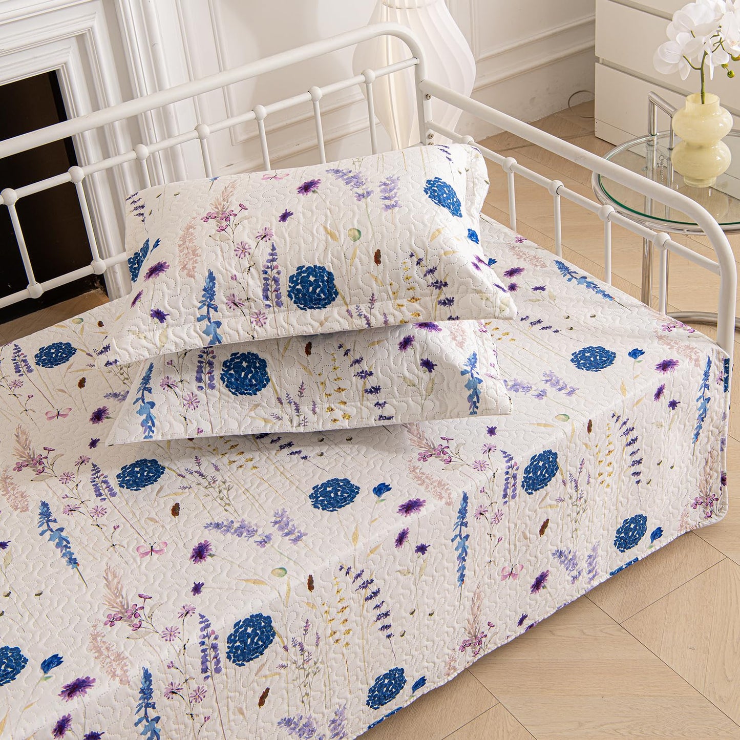 TieyaChkis 5 Piece Floral Daybed Cover Set Twin Daybed Bedding Sets for All Season Lightweight Flower Day Bed Comforter with Matching Shams&Decorative Pillows,39"x75"