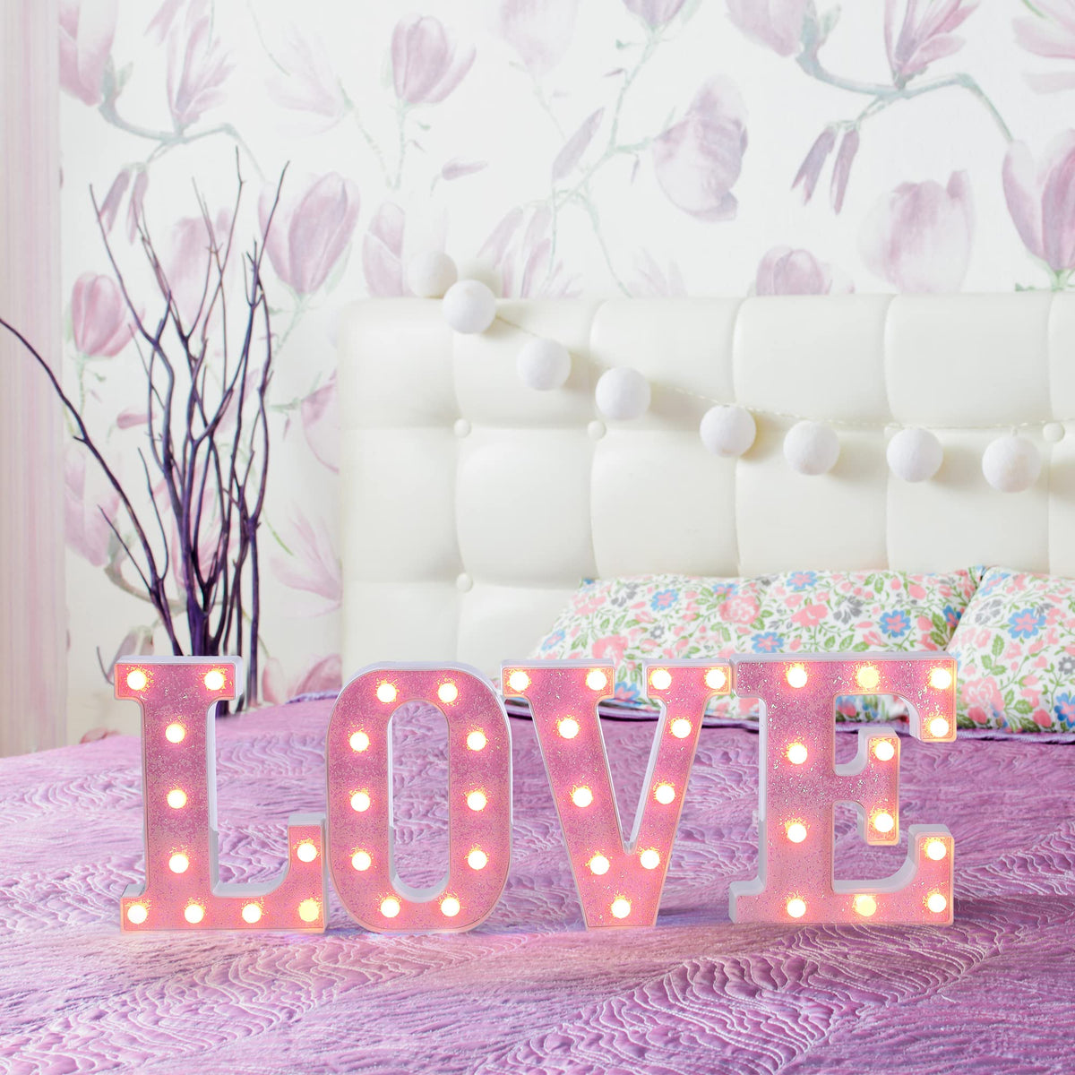 Foaky Pink Light up Letters，Pink Party Decorations,Girls Room Decor,Glitter Light Up Letters,Alphabet Letter Sign for Night Light Birthday Party Girls Gifts, Home Bar Decoration（O）