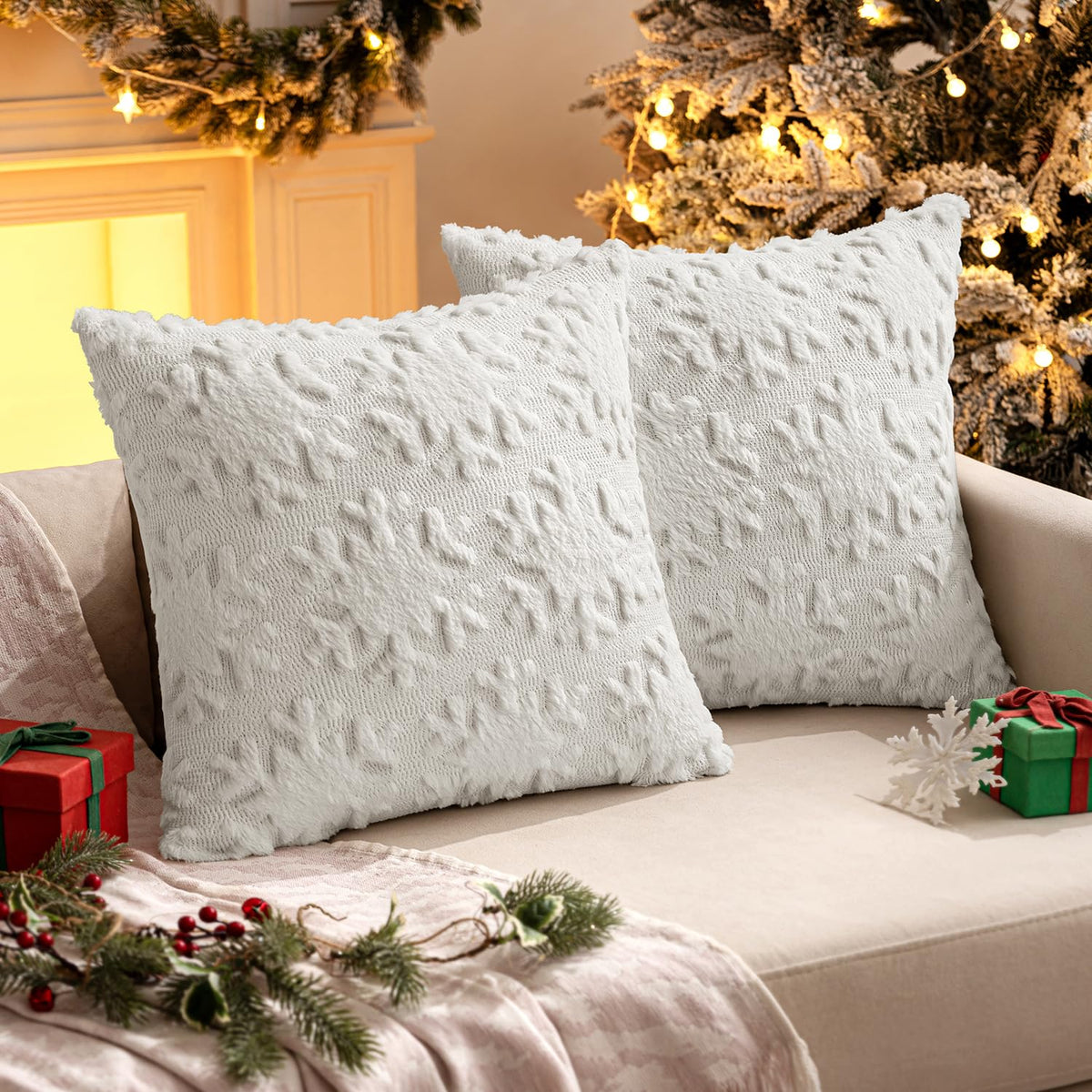 MIULEE Christmas Snowflake Decorative Throw Pillow Covers Set of 2,Soft Fluffy Faux Wool Winter Holiday Couch Pillows for Farmhouse Boho Home Decor Sofa Bed Porch Living Room 20x20 Inch Pure White