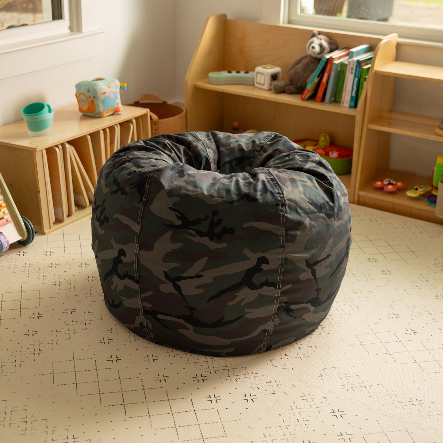 Flash Furniture Dillon Small Bean Bag Chair for Kids and Teens, Foam-Filled Beanbag Chair with Machine Washable Cover, Camouflage
