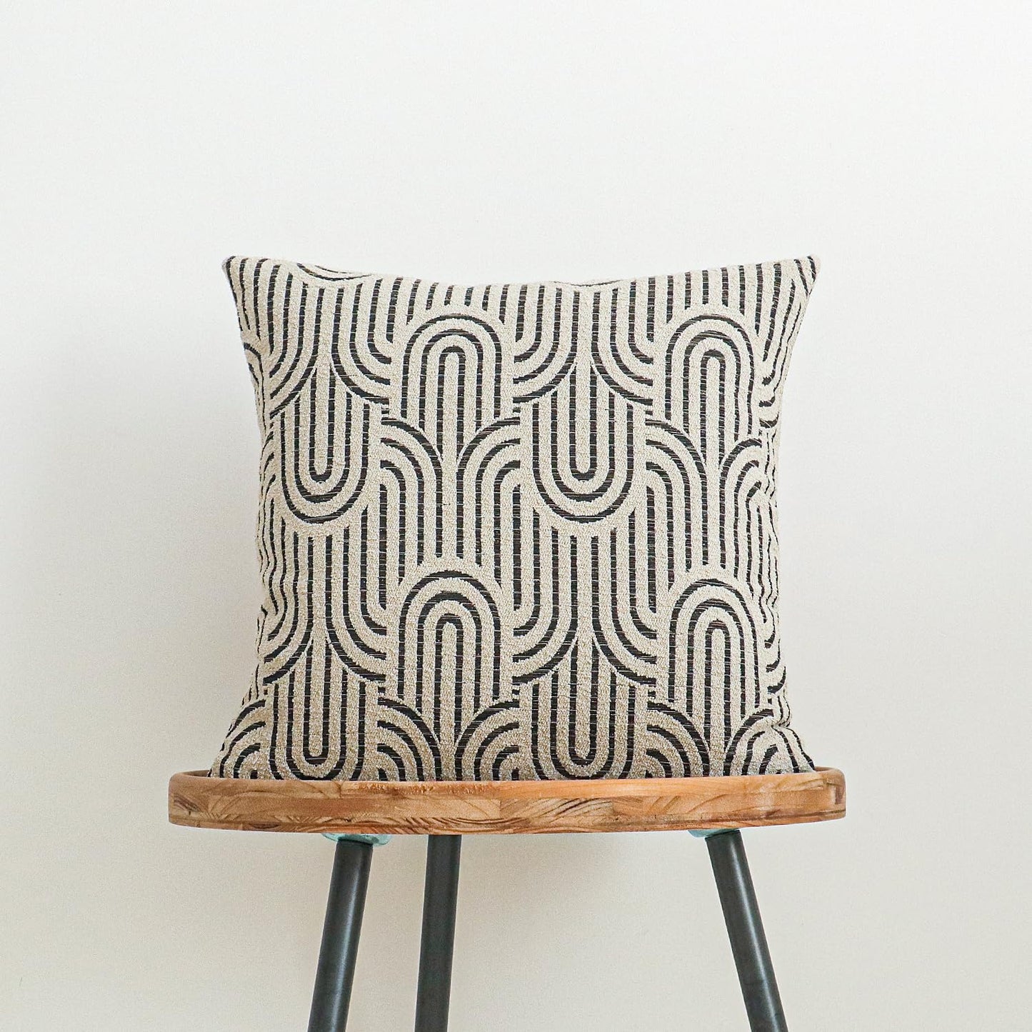 Jonhier Textured Curved Geometric Decorative Throw Pillow Cover, Modern Boho Neutral Square Cushion Case for Sofa Couch Bed, Mid Century Farmhouse Khaki Cozy Accent Pillowcase, 20 x 20 Inch