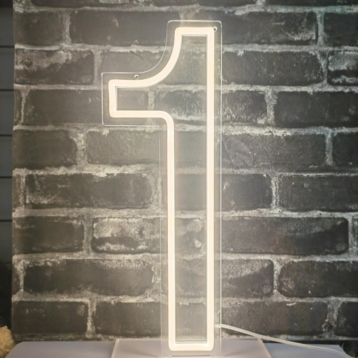 Lovewenying Neon Signs Number 1 Birthdays Decor Neon Lights One Party USB Plus Battery Case Light up Your Baby's First Birthday with Our Neon Number One Sign (Number 1-Warm White)