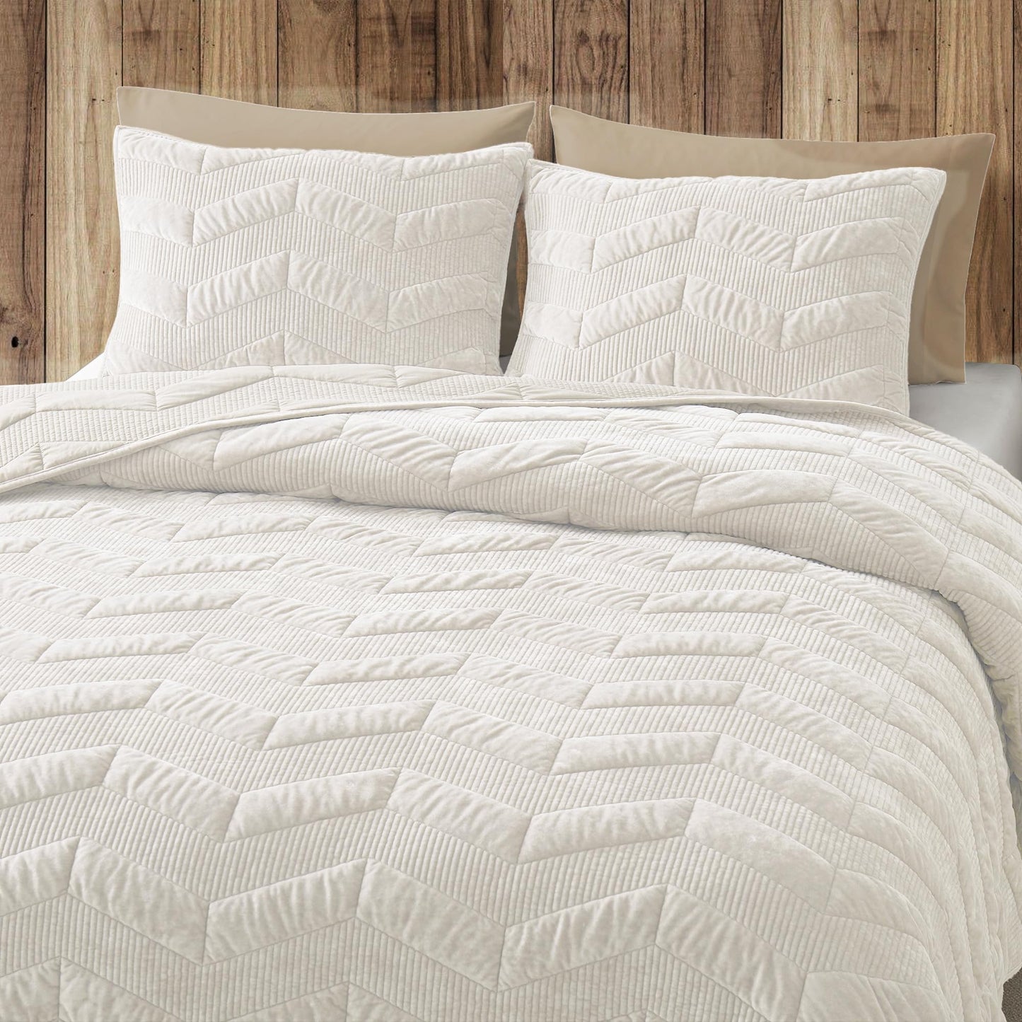 SHALALA Velvet Quilt Set Queen Size,Ultra Soft Luxury Lightweight Summer Velvet Comforter Set, Oversized Bedspread Coverlet with 2 Shams Geometries Pattern,for All Season(Ivory,Full)
