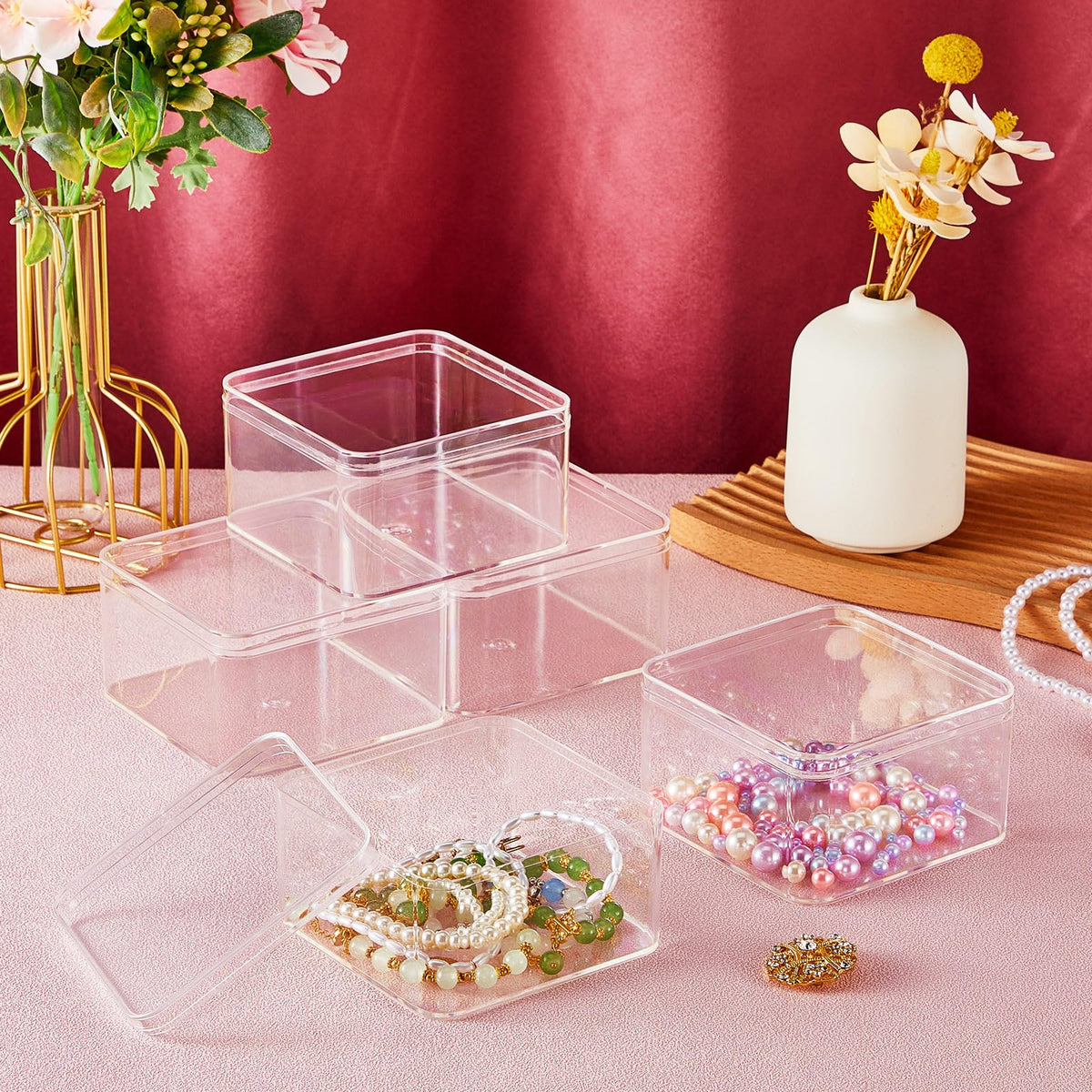 Blulu 8 Pcs Clear Acrylic Box with Lid Plastic Jewelry Mini Storage Box Mini Cube Containers for Candy and Tiny Jewelry Easter Party Favor(3.94 x 3.94 x 2.36 Inch,Classic Style)
