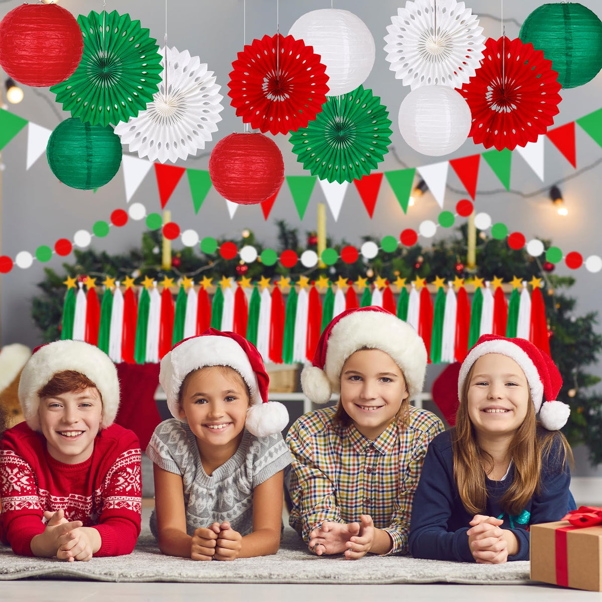 FYSUIMU 18Pcs 3D Christmas Paper Lantemm Decoration Garland Set Red Green White Hanging Buntina Banner paper Fans Tassel for Xmas Holiday Party decor