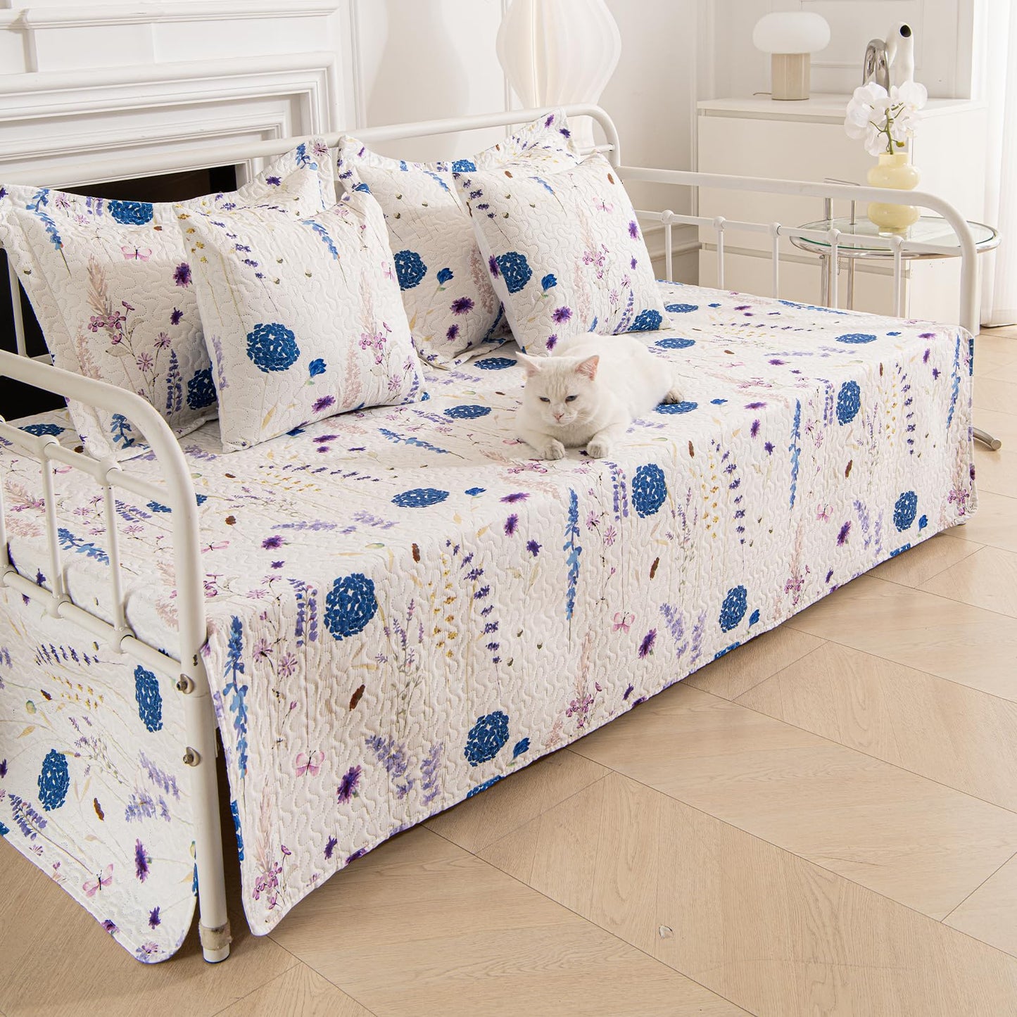 TieyaChkis 5 Piece Floral Daybed Cover Set Twin Daybed Bedding Sets for All Season Lightweight Flower Day Bed Comforter with Matching Shams&Decorative Pillows,39"x75"