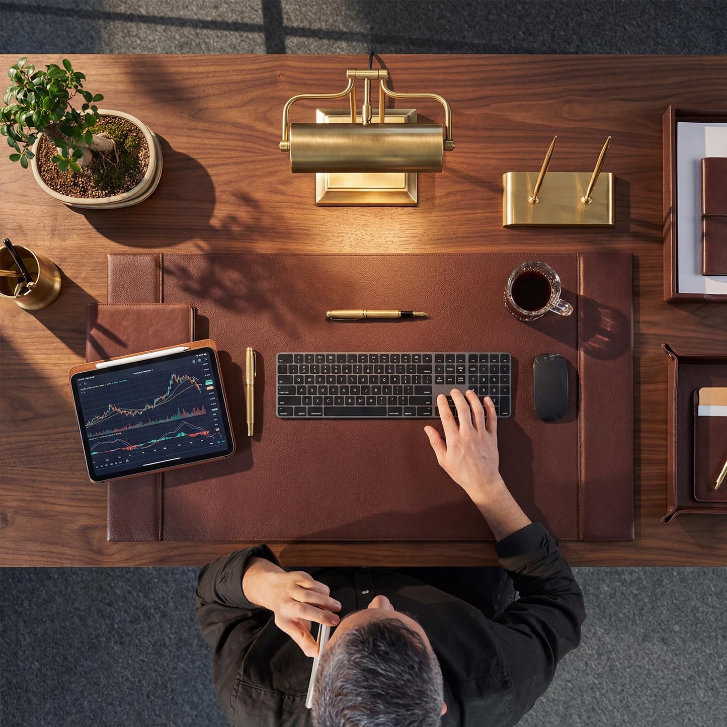 Saysurey 26.5 x 17.3 Inch Leather Desk Pad Protector with Side Rails, Executive Office Desk Mat for Home Workspace, Writing Surface, Mouse & Keyboard Pad, Elegant Gift for Men Dad Husband(Brown)