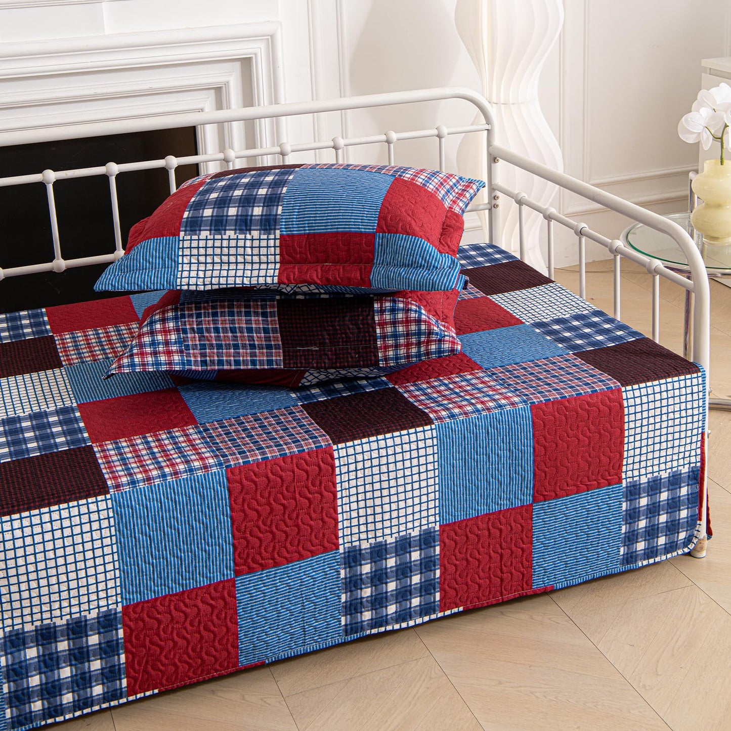 TieyaChkis 5 Piece Plaid Daybed Cover Set Twin Daybed Bedding Sets for All Season Lightweight Plaid Day Bed Comforter with Matching Shams&Decorative Pillows,39"x75"