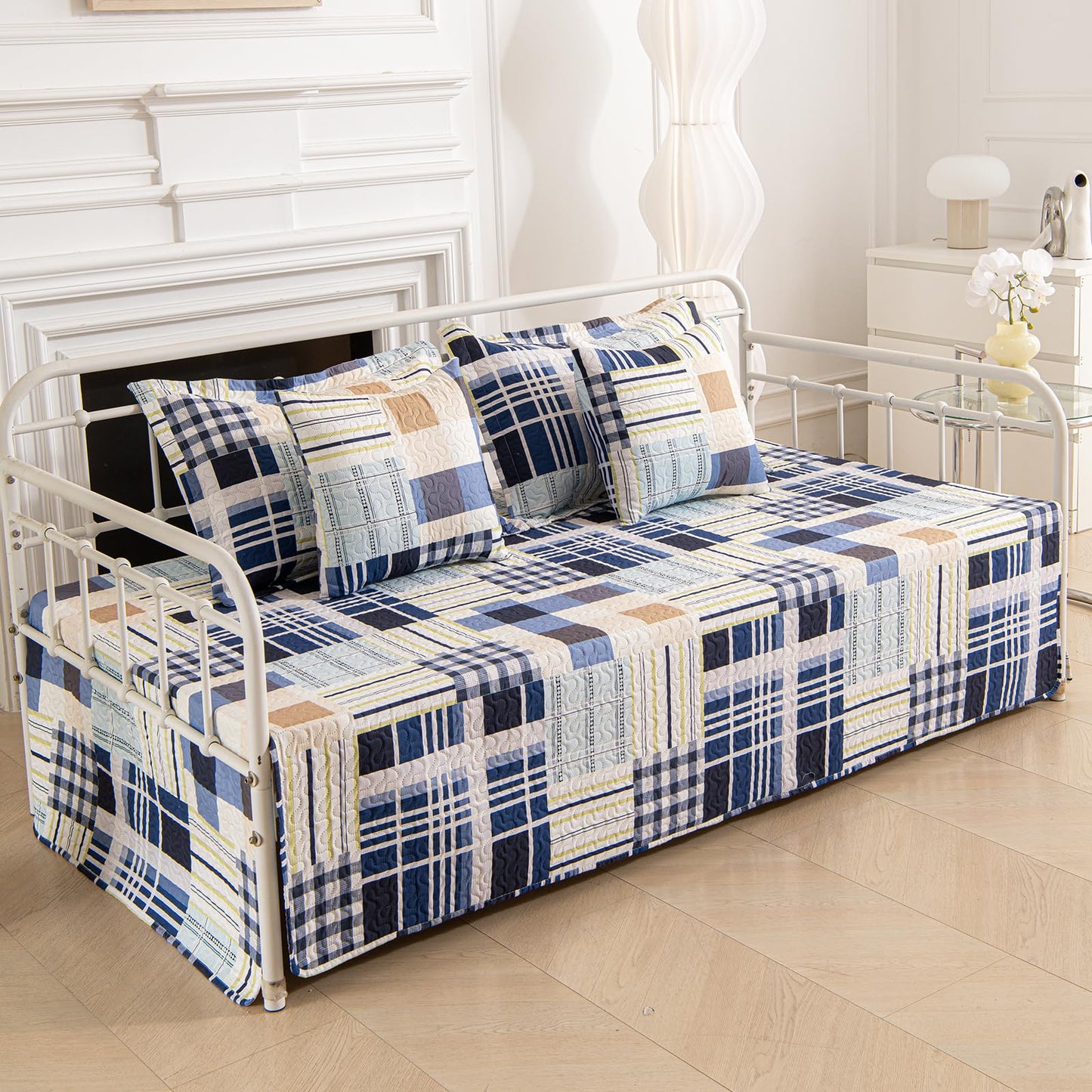 Feyocn 5-Piece Plaid Daybed Cover Set Twin Cozy Daybed Bedding Comforter Bedspread Sets for All Season Lightweight Plaid Day Bed Cover for Twin Bed with 4 Pillow Shams,39"x75"
