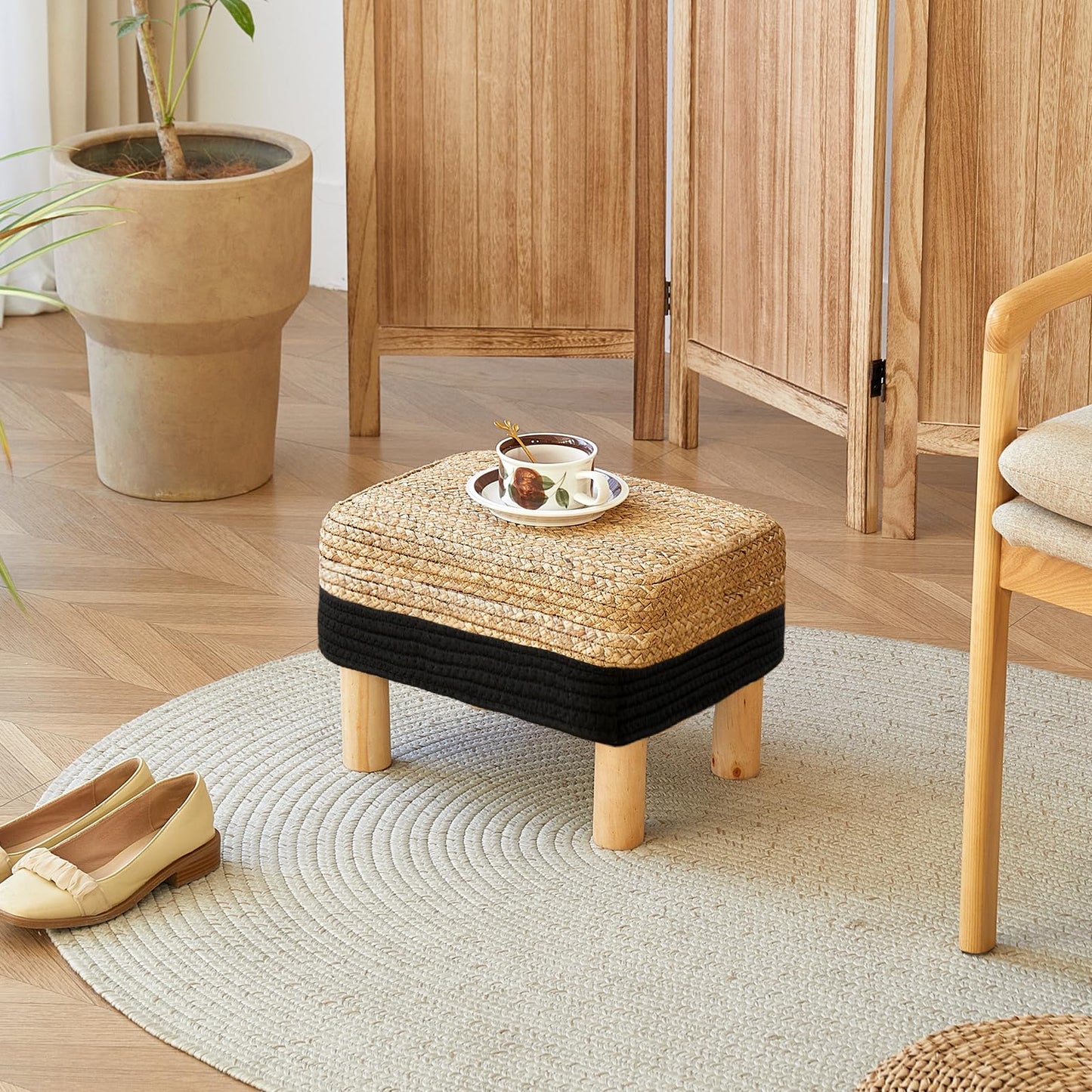 ALeesing Ottoman Foot Stool Rectangular Footrest Natural Seagrass Footstool with Wooden Legs Hand Weave Multifunctional Modern Dressing Stool, Sofa Side Table for Bedroom for Living Room (Black)