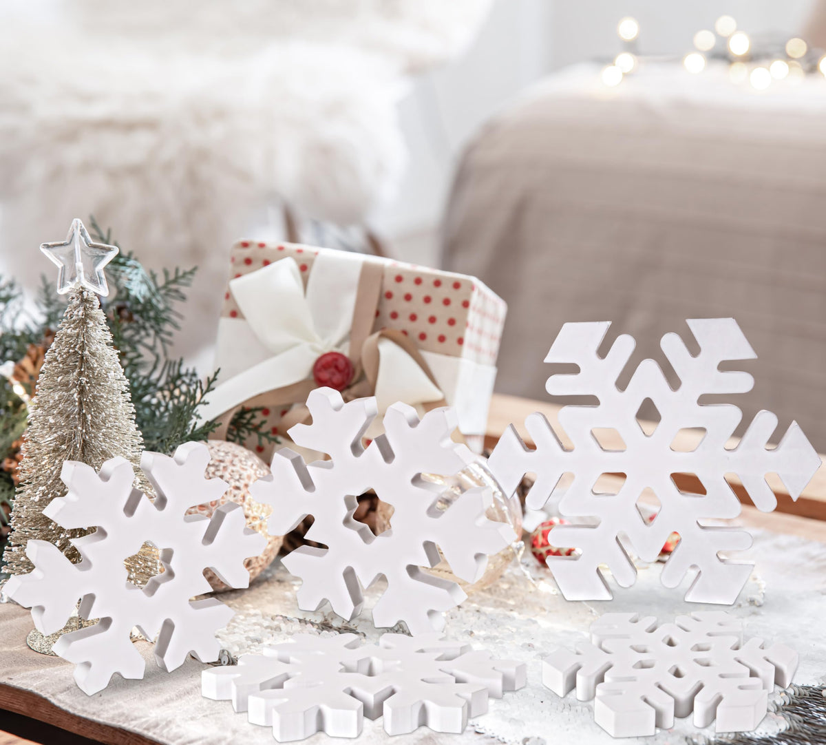 Tieshankao 5PCS Christmas Table Decor Wooden Snowflakes, White 3D Centerpieces for Winter Wonderland Decorations, Wood Sign Home Ornaments Indoor