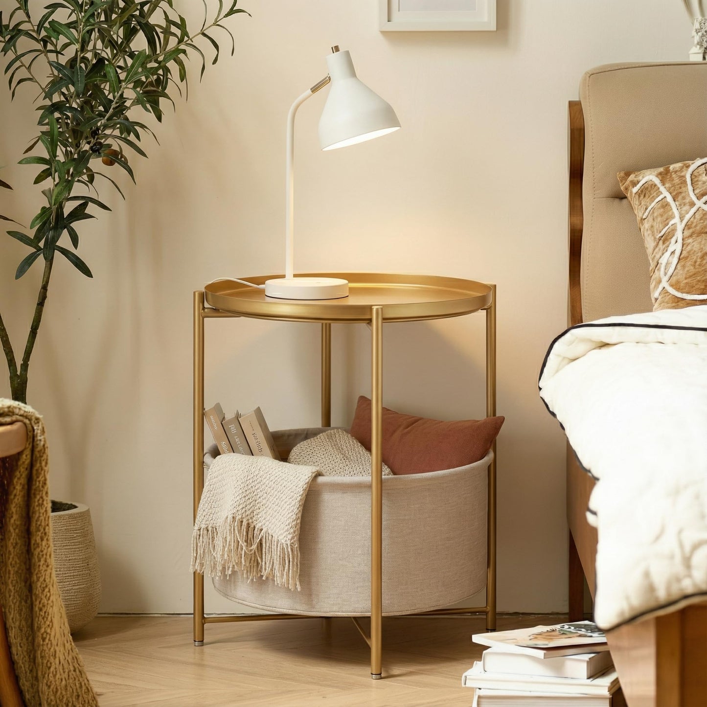 danpinera Gold Side Table with Fabric Storage Basket, Metal Round Side Small Bedside Table Nightstand with Removable Tray for Living Room, Bedroom, Outdoor Table for Patio, Nursery, Bathroom, Gold