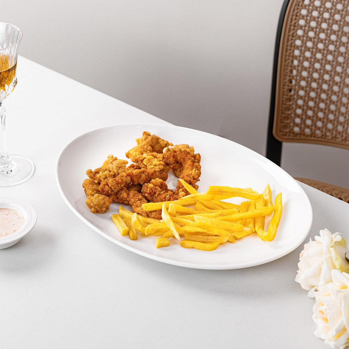 YALONG Serving Platters Set of 2 – 14 Inch Oval White Serving Platters, Large Porcelain Serving Platter Set for Party, Appetizers, Charcuterie, Sushi & Dessert, Microwave & Dishwasher Safe