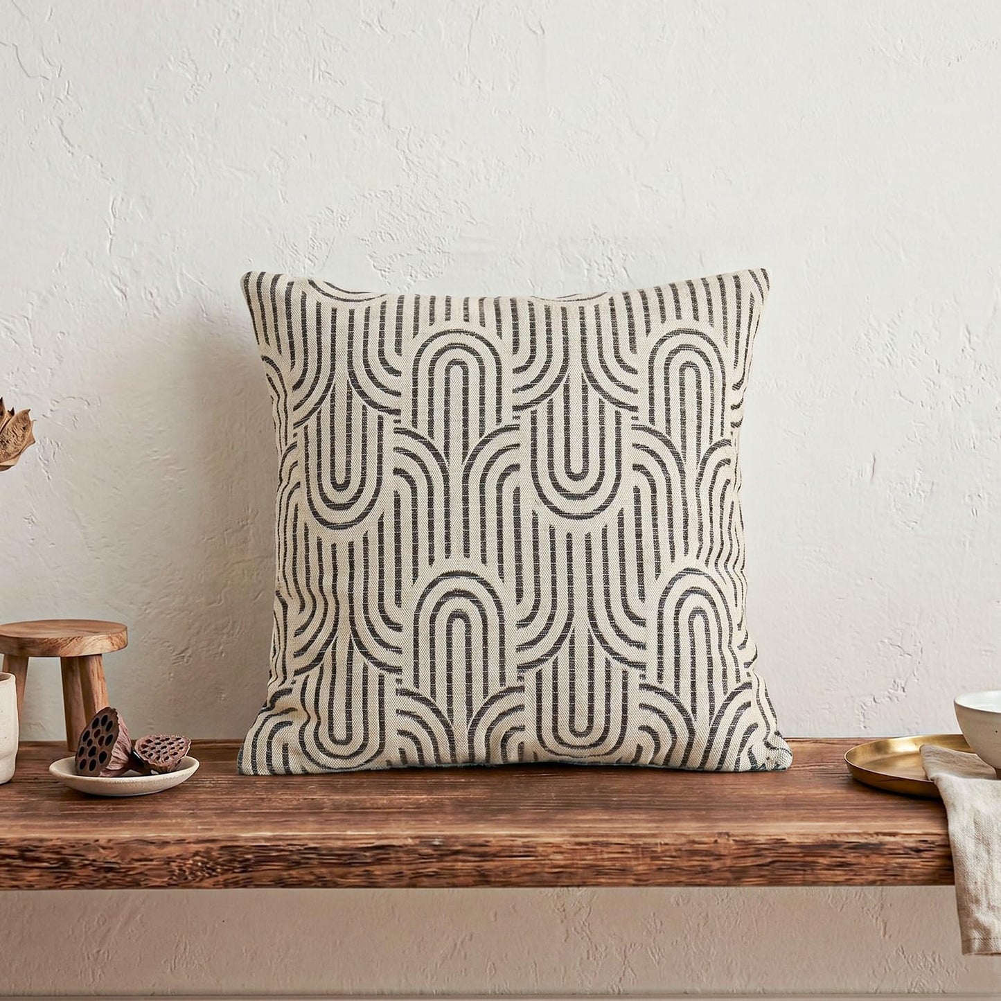 Jonhier Textured Curved Geometric Decorative Throw Pillow Cover, Modern Boho Neutral Square Cushion Case for Sofa Couch Bed, Mid Century Farmhouse Khaki Cozy Accent Pillowcase, 20 x 20 Inch