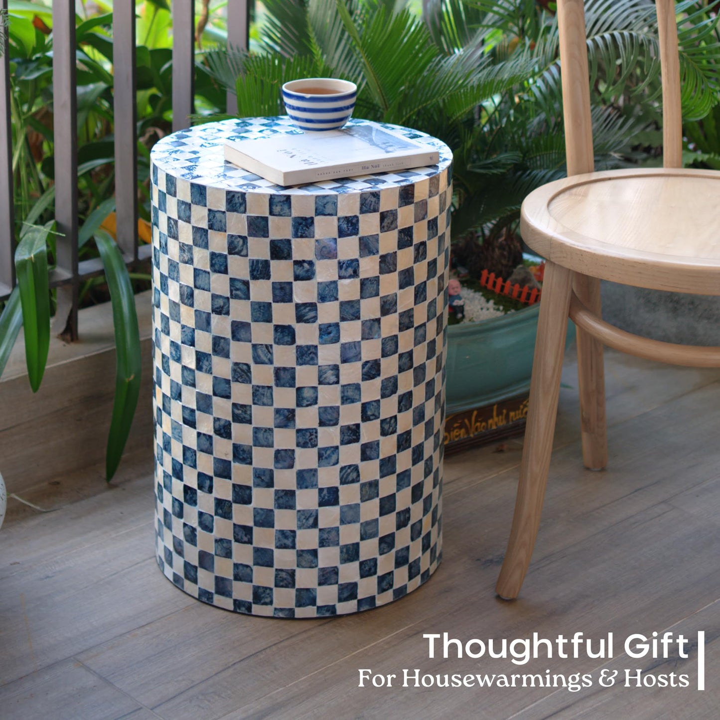 Chi An Home 19.3” Checkered Capiz Shells Drum End Table, Decorative Cylinder Side Table & Garden Stool, Round Pedestal Accent Table for Living Room, Bedroom, Indoor & Outdoor (Navy Blue)
