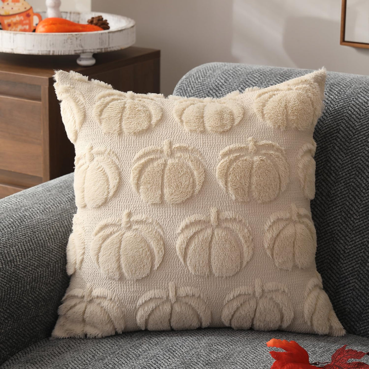 DFXSZ Fall Pillow Covers 18x18 Set of 2 Fall Decorations Autumn Beige Pumpkin Throw Pillow Cases Soft Plush Faux Fur Wool Couch Cushion Case for Chair Sofa Bedroom Living Room Home Decor PTK012B18
