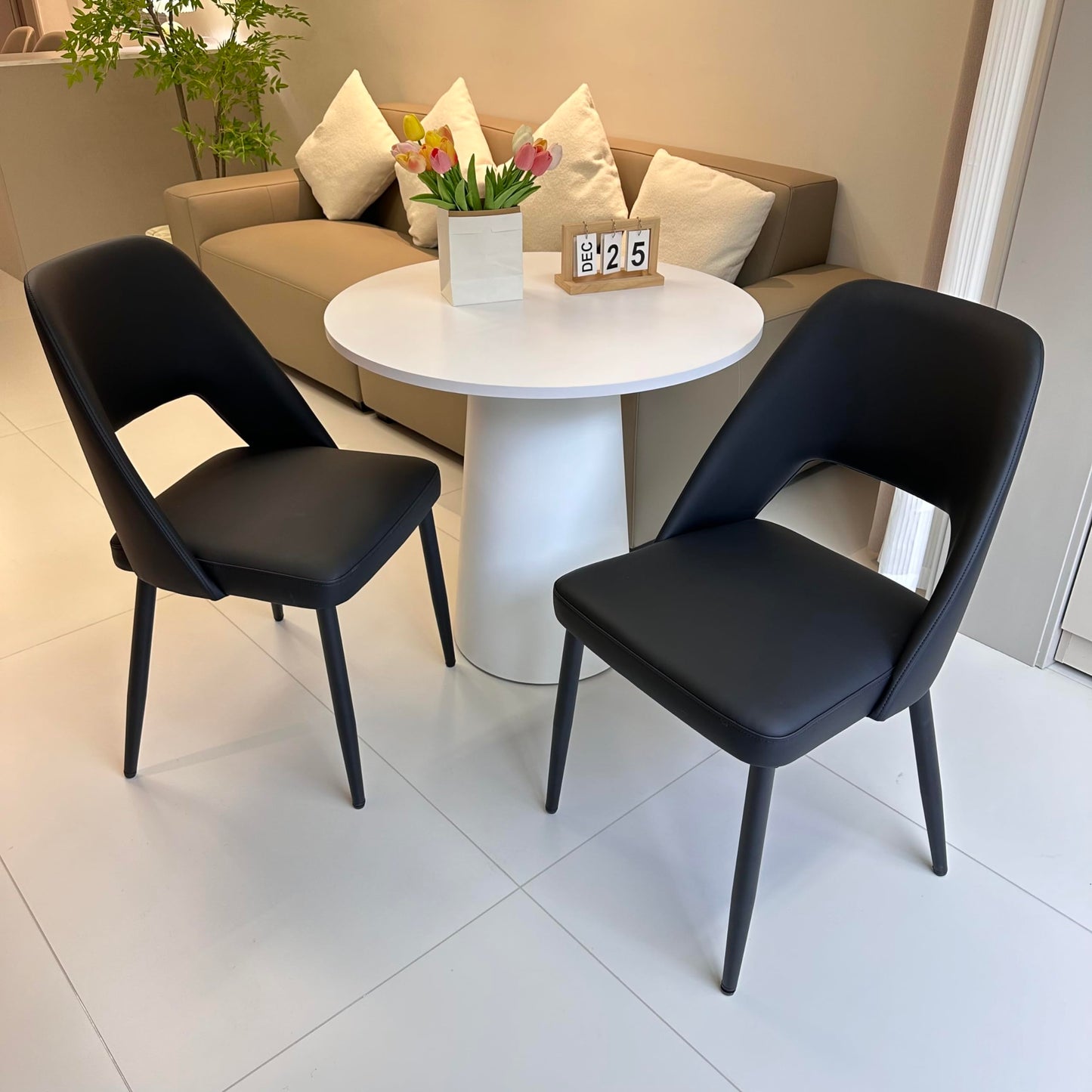 WilliamRock Deluxe Dining Chair: Luxurious Faux Leather, Sturdy Metal Legs, assembles in 5-8 Minutes. Ergonomic Comfort for Dining, Living Rooms, Studies, and Meeting Rooms (Black)