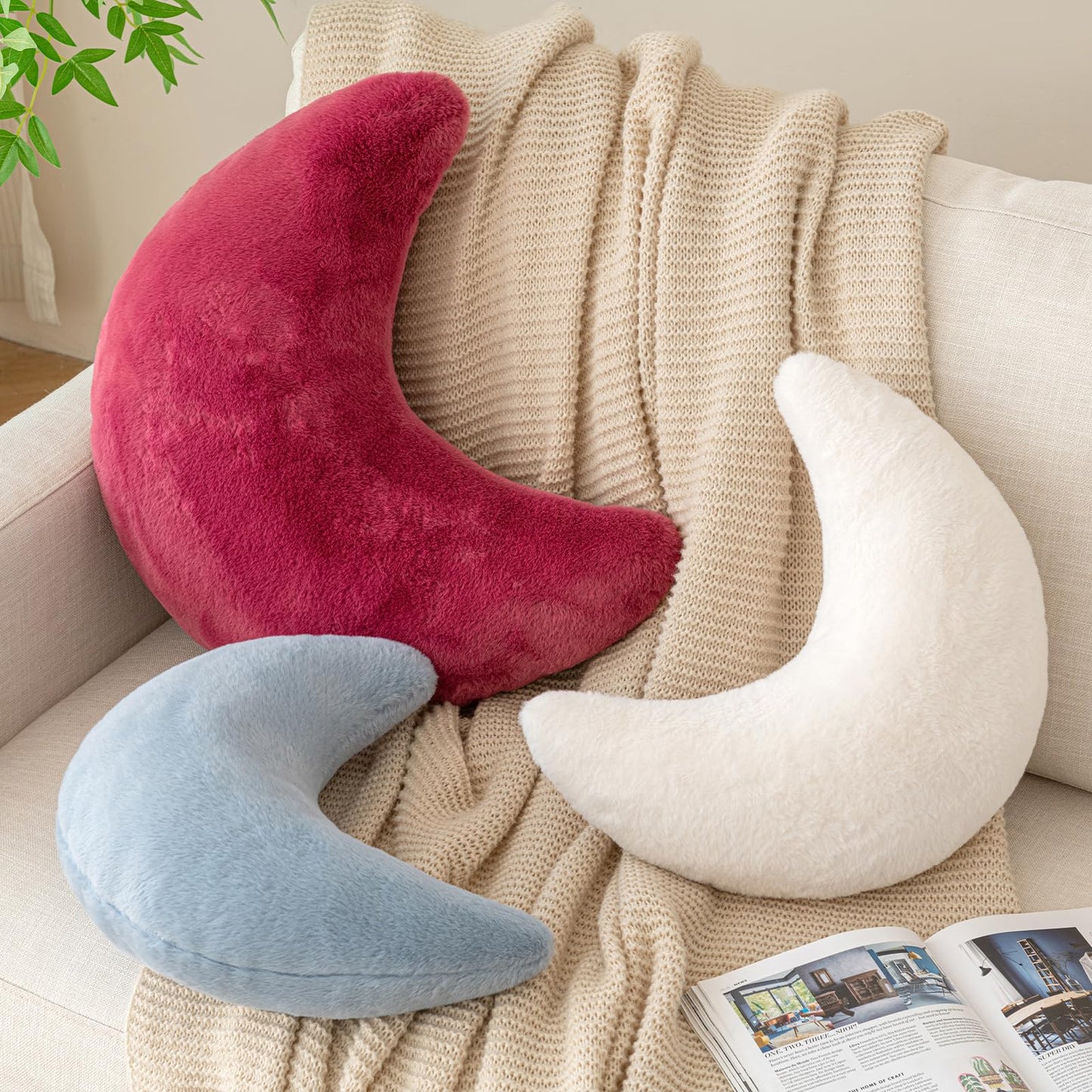 Znhinery Moon Pillow, Decorative Throw Pillows with Soft Faux Rabbit for Bed Couch, Moon Shaped Pillows Plush Floor Cushions Room Decor Pillow for Sofa Bedroom Living Room