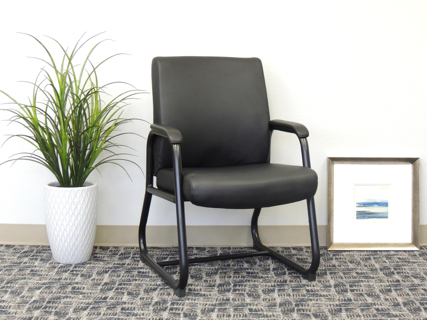 Boss Office Products Heavy Duty Caressoft Guest Chair in Black, 350 lbs. (B709)