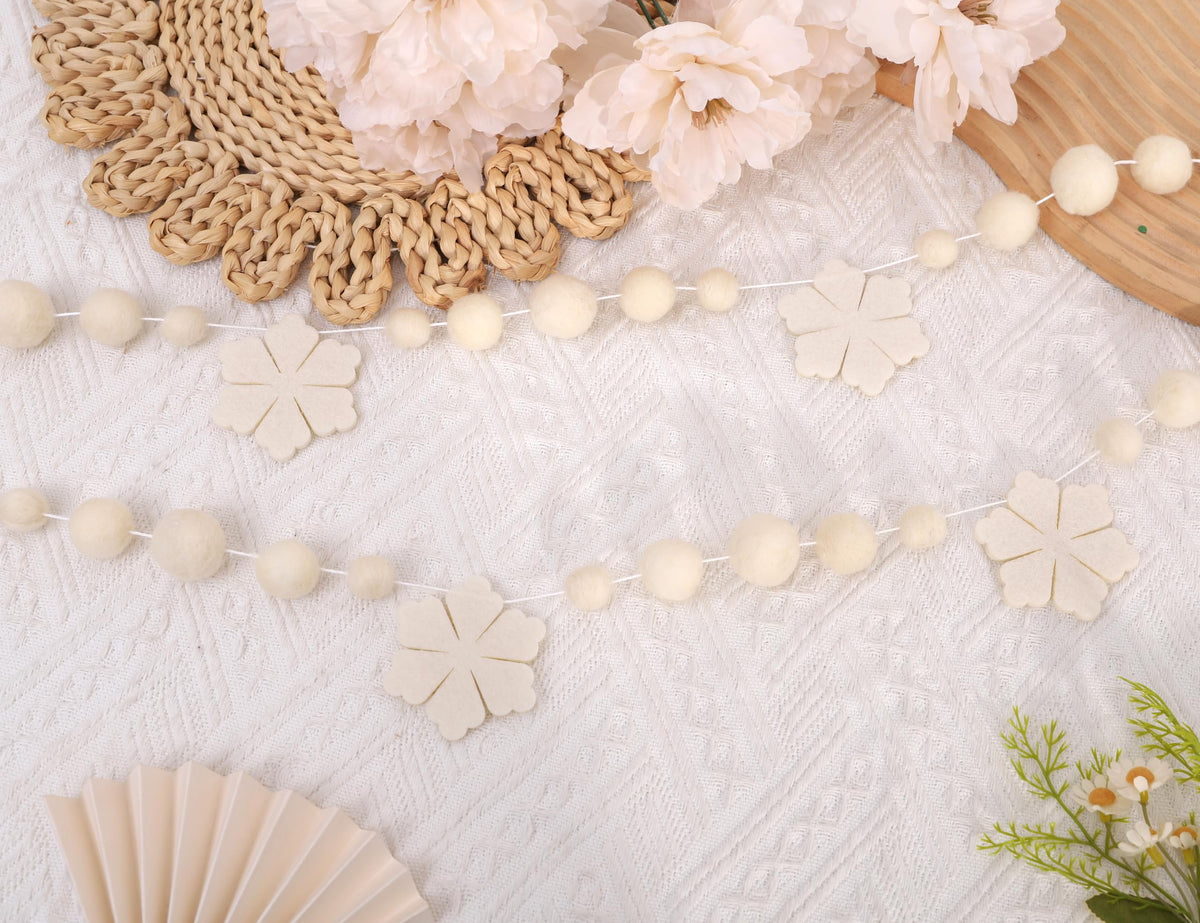Felt Snowflake Garland – Cream White Winter Garland with Wool Balls, Neutral Christmas Mantle Decor, Scandinavian Snow Banner for Holiday Party, Nursery or Fireplace Decoration