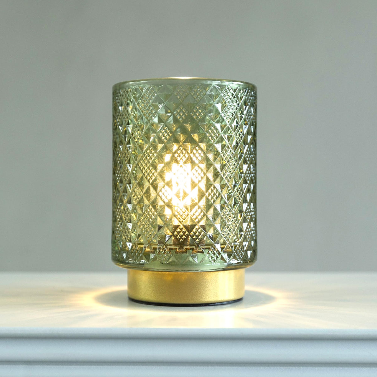 LUSHARBOR Battery Operated Lamp with Timer, Small Table Lamp for Shelf Decor, Glass Cordless Lamps Bedside Cozy Light for Living Room/Coffee Table/Entryway Diamond Design-Green