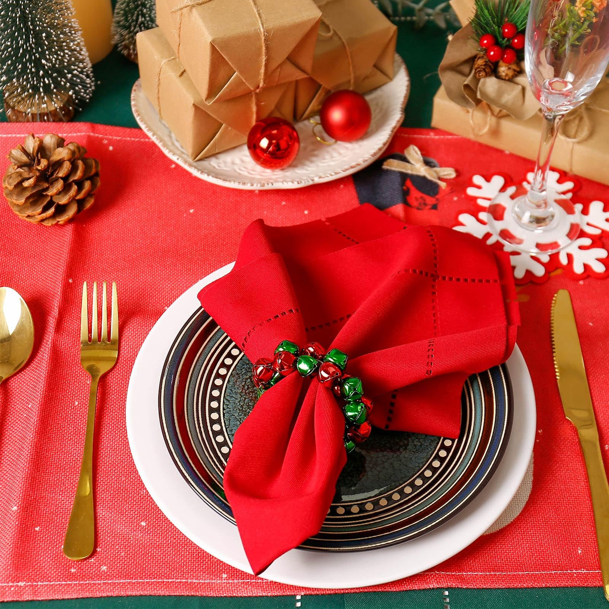 Getfitsoo Christmas Napkin Rings Set of 6, Thanksgiving Bells Napkin Rings with Green and Red Bell Metal Buckles for Christmas Table Decor, Weddings, Parties