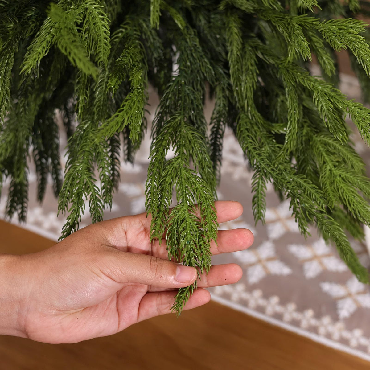 Juxdp 20 Pcs Soft Textured Norfolk Pine Branches, Artificial Christmas Green Plants Branch Faux Greenery Stem Fake Pine Picks for Vase DIY Crafts Garland Wreath Xmas Indoor Outdoor Decor(18 Inches)