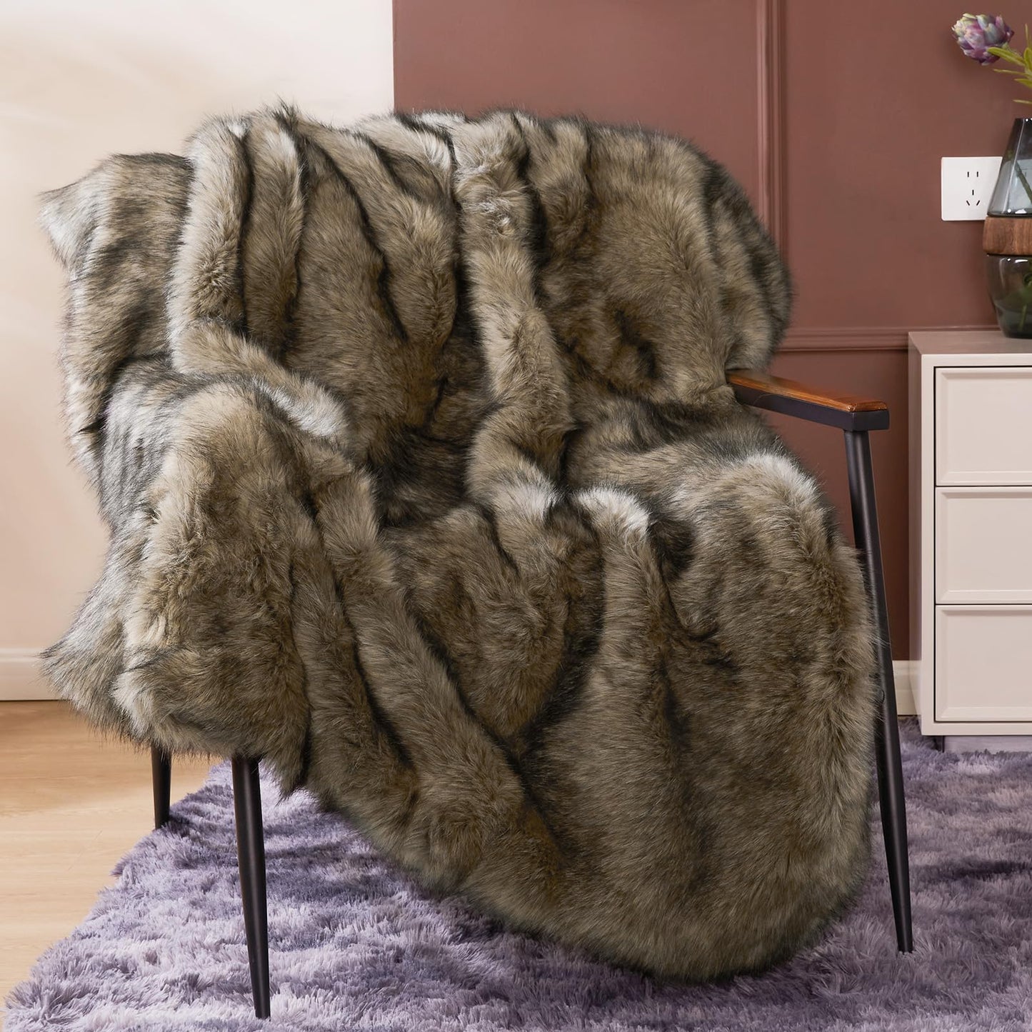 Touchat Luxury 1000GSM Faux Fur Throw Blanket, Super Thick Warm Cozy Grey Blankets for Couch Bed Sofa, Plush Fuzzy Elegant Soft Reversible Mink Blanket for Living Room Bedroom, 80x80,Grey