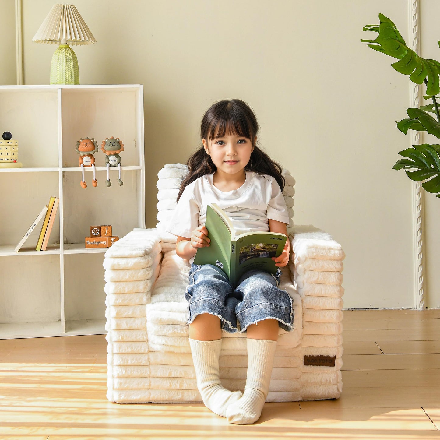 MAXYOYO Kids Bean Bag Chair, Comfy Faux Fur Bean Bag Sofa with Filler, Upholstered Floor Sofa with Pillows and Armrests, Lazy Floor Chair Couch for Boys and Girls, Beige