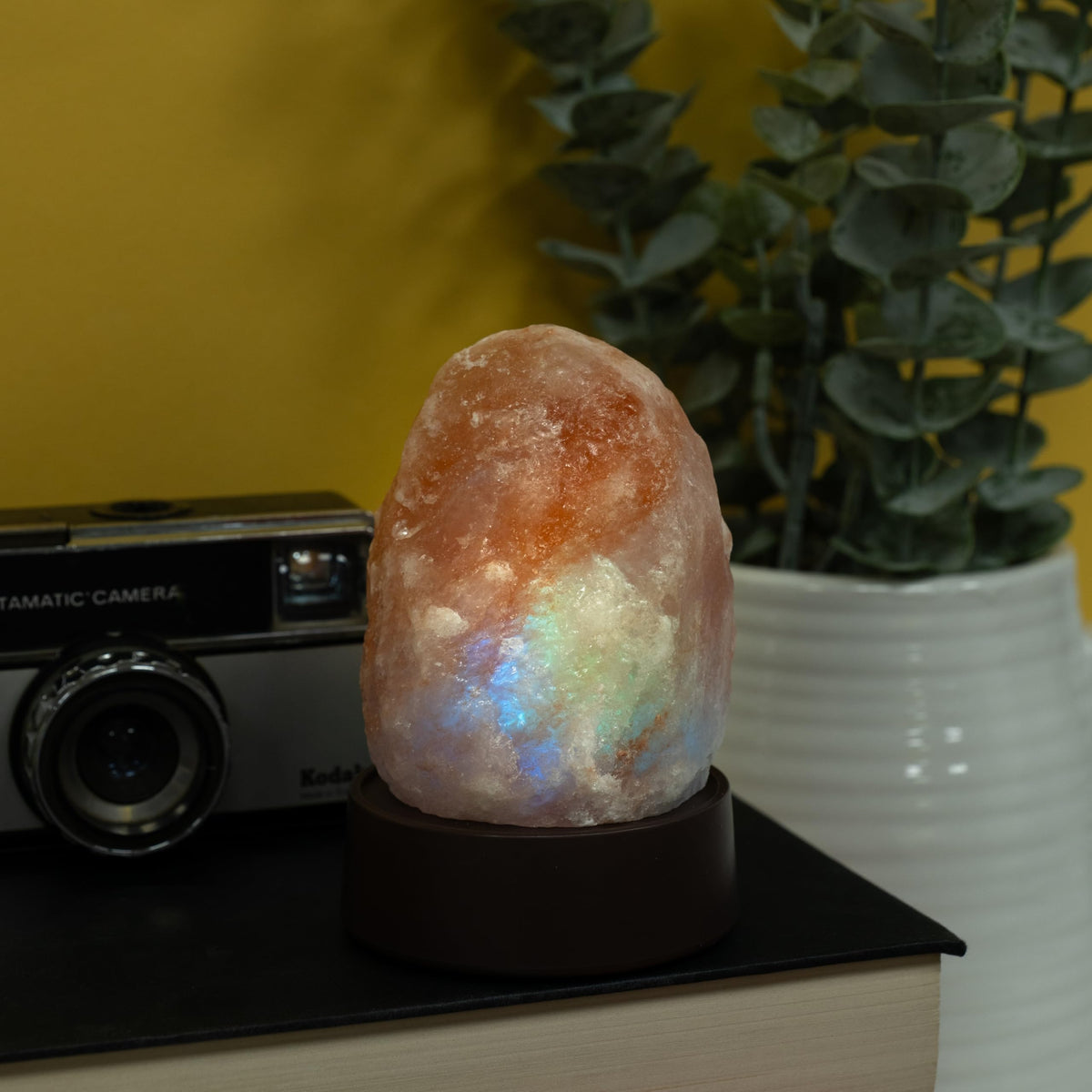 Fizz Creations Teeny Town Miniature Himalayan Salt Lamp – Battery-Operated LED Mood Light with Carry Case – Ideal for Desktops, Coffee Tables, and Small Spaces – Natural Orange Glow