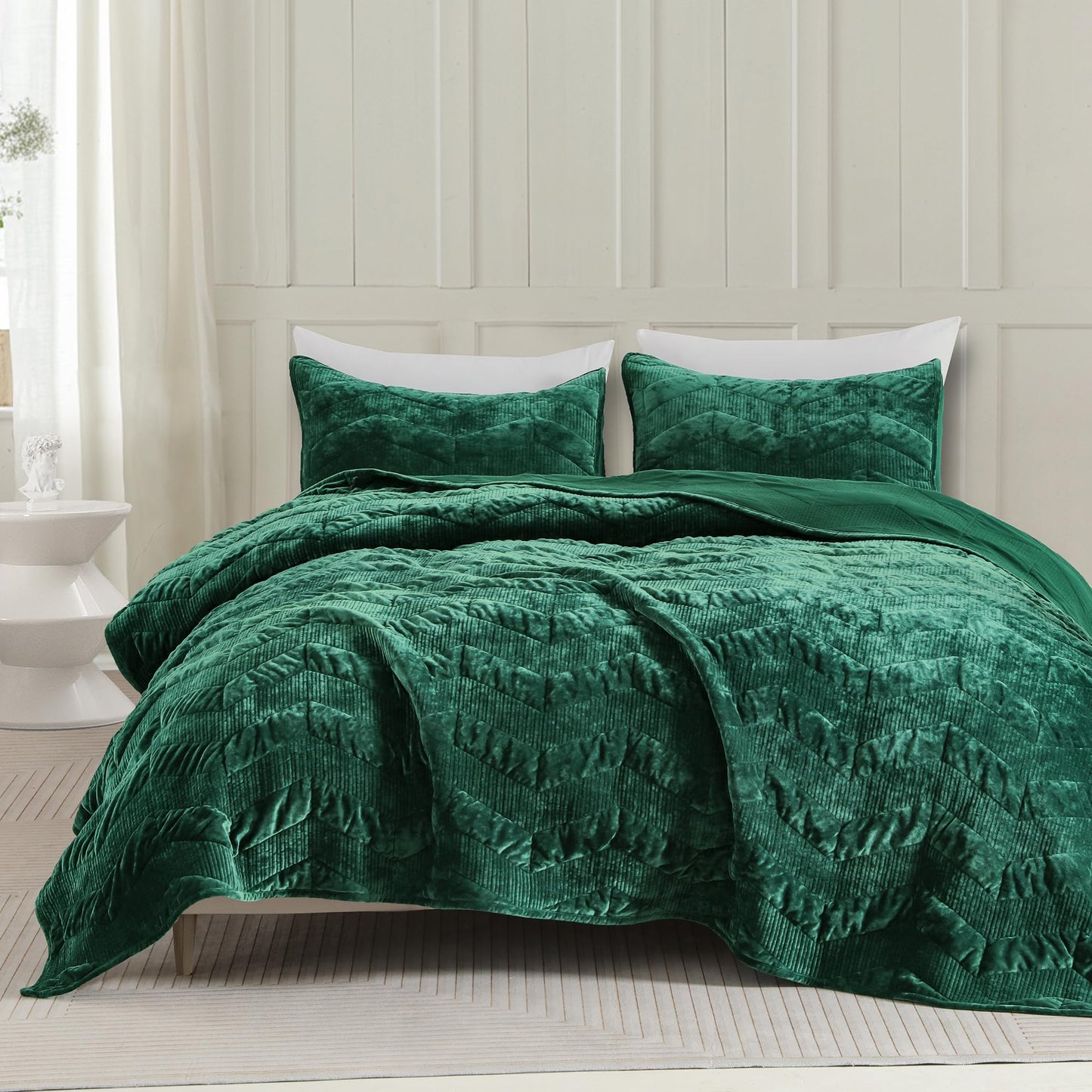 SHALALA Luxury Velvet Quilt Set Queen Size,Ultra Soft Lightweight Summer Velvet Comforter Set, Oversized Bedspread Coverlet with 2 Shams Geometries Pattern,for All Season(Forest Green,Queen)
