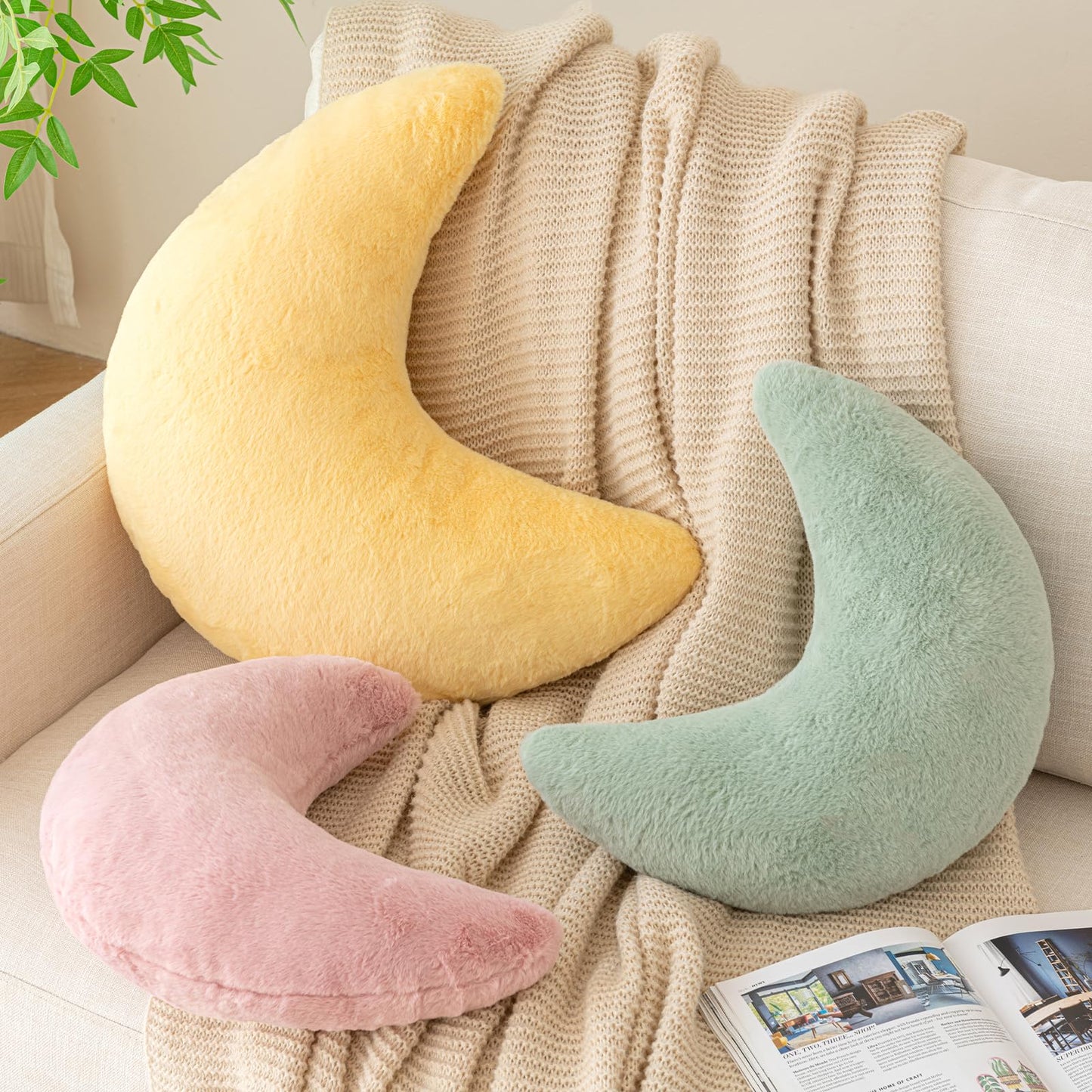 Znhinery Moon Pillow, Decorative Throw Pillows with Soft Faux Rabbit for Bed Couch, Moon Shaped Pillows Plush Floor Cushions Room Decor Pillow for Sofa Bedroom Living Room