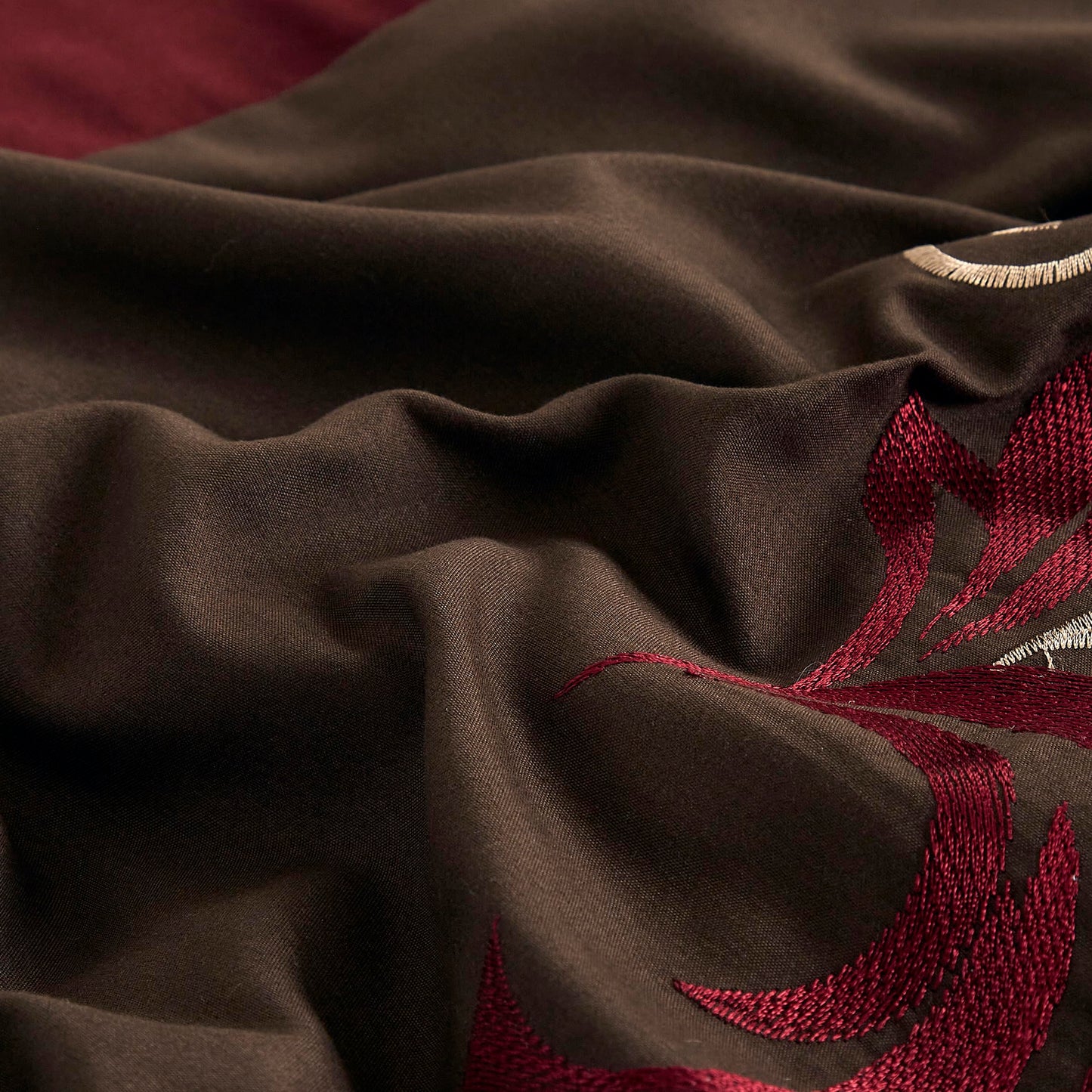 Chezmoi Collection Napa 7-Piece Luxury Leaves Scroll Embroidery Bedding Comforter Set (Queen, Burgundy/Taupe/Brown)