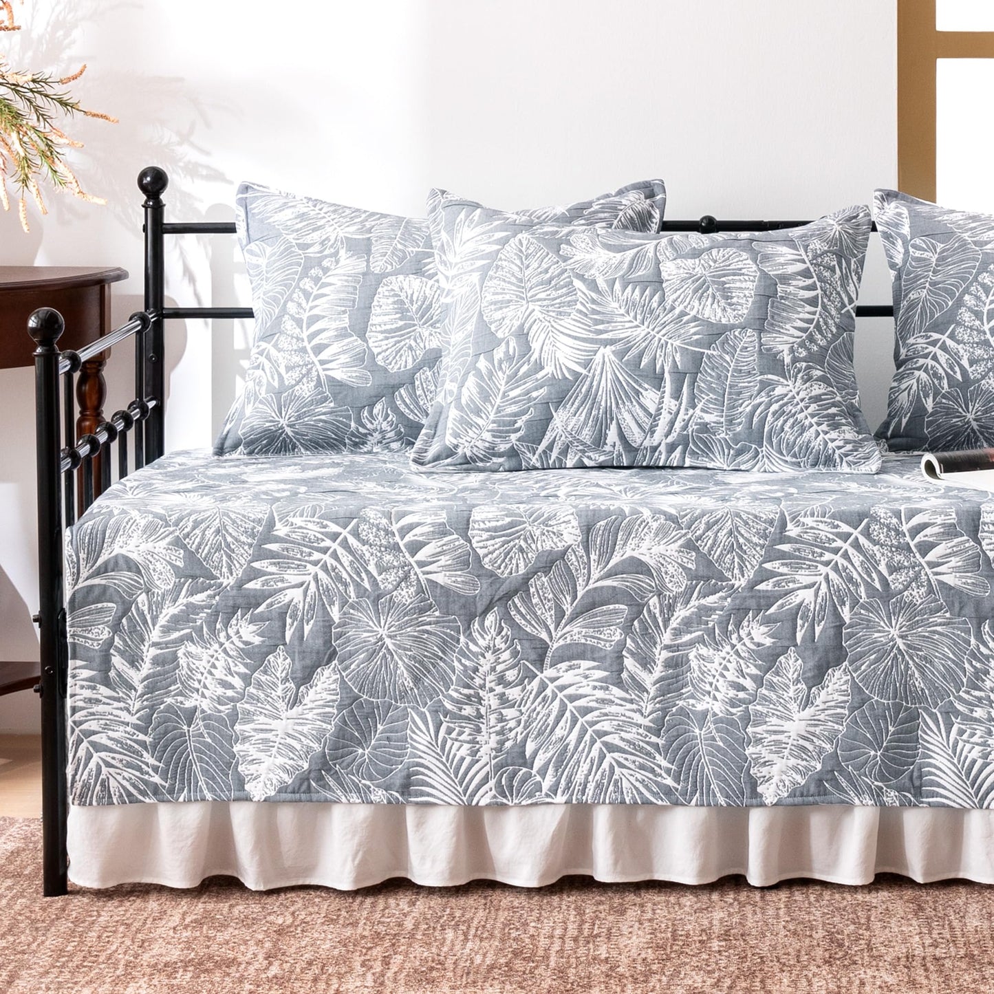 SLEEP ZONE 5 Pcs Daybed Cover Set Plant Leaves Textured Cotton Quilting Cozy All Season Cozy Dayebed Comforter Bedding Set with Bedskirt, Matching Shames, 75" × 39", Navy