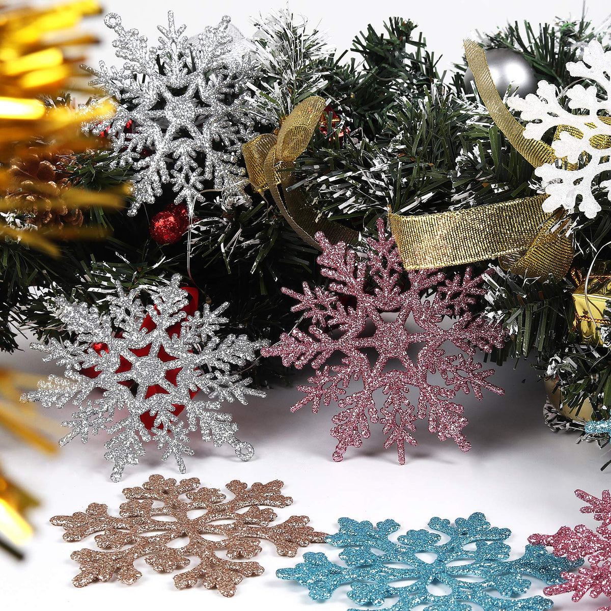 RECUTMS Winter Christmas Hanging Snowflake Decorations - 40Pcs White Snowflakes Hanging Garland for Christmas Winter Wonderland Holiday New Year Party Home Decoration,4 Inches,2 Pattern (White)