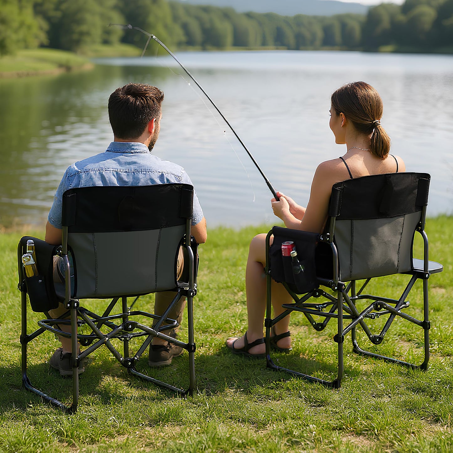GarveeLife Oversized Directors Camping Chair, Portable Folding Chair for Adults Support 400 lbs, Heavy Duty Lawn Chair with Side Table, for Camping, Sports, Picnic, Beach, Fishing (1 PCS, Black)