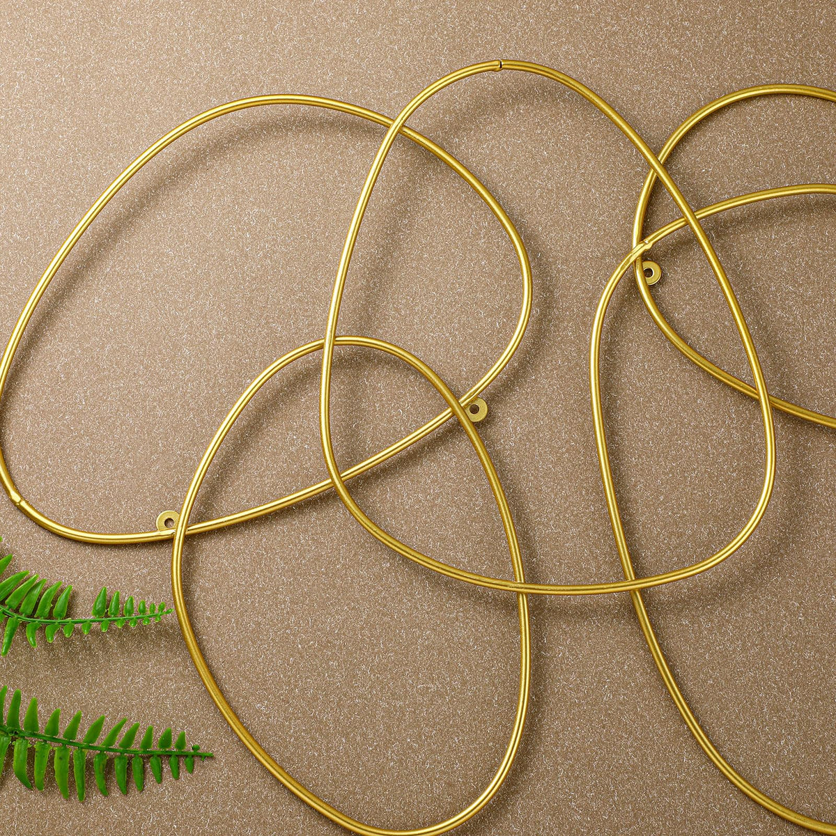 Hicarer 3 Pcs Interlocking Rings Wall Sculpture Gold Metal Home Wall Decor Abstract Aesthetic Gold Decoration for Art Bedroom Living Room Bathroom Home(Circle)
