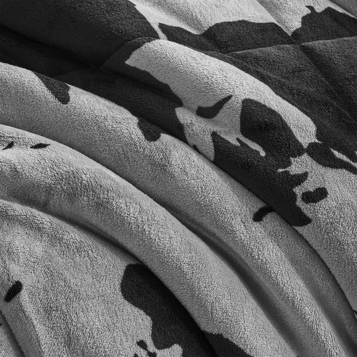 Petrichor Velvet Flannel Queen Comforter Set-Cow Print Western Style Blanket,Luxury Fuzzy Heavy Bedding Set, 3 Pieces Plush Winter Bed Set with Comforter (90"x90") & 2 Pillow Shams (20"x26")
