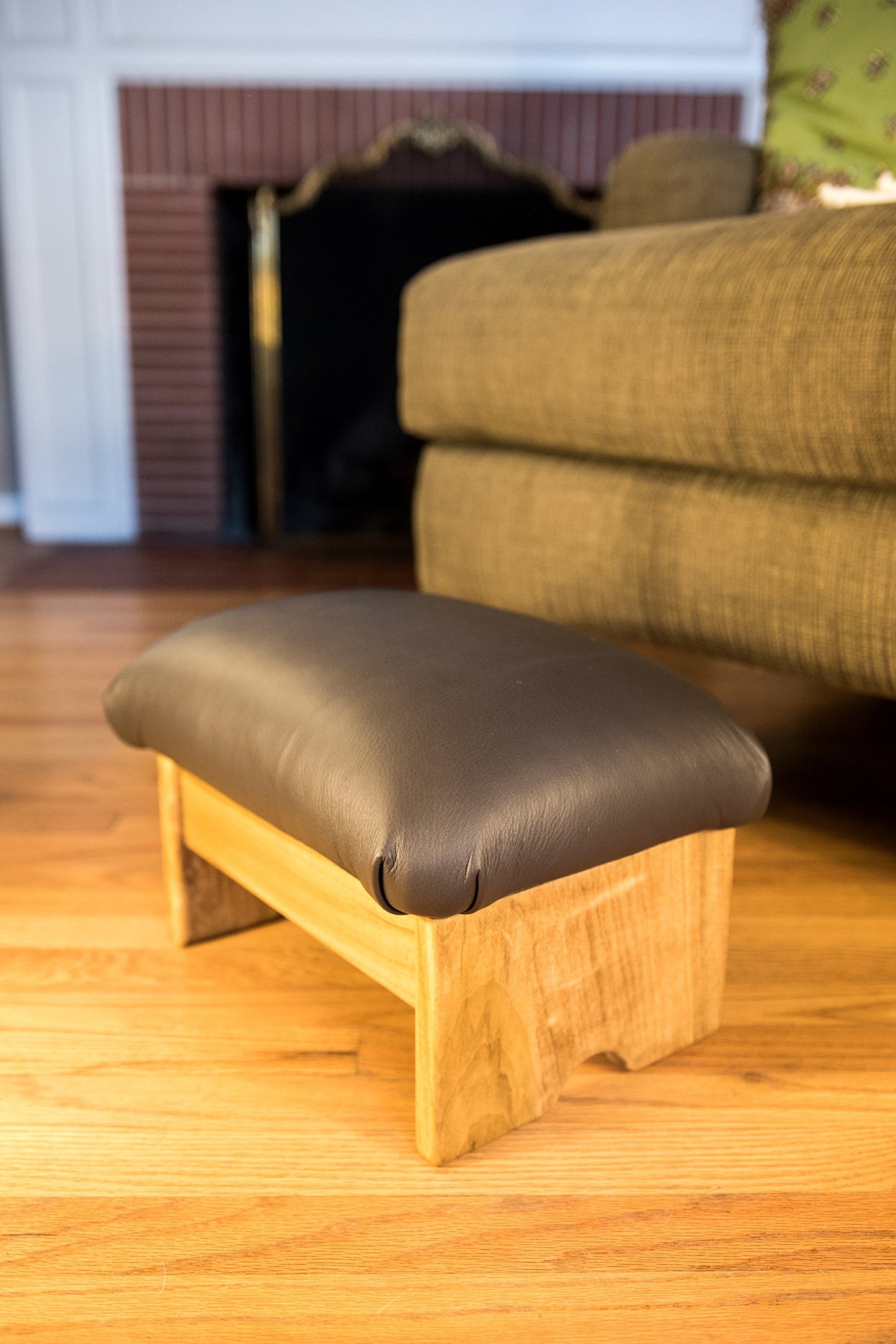 KR Ideas Padded Foot Stool: Dark Chocolate Truffle Leather (Made in The USA) (9" Tall - Maple Stain)