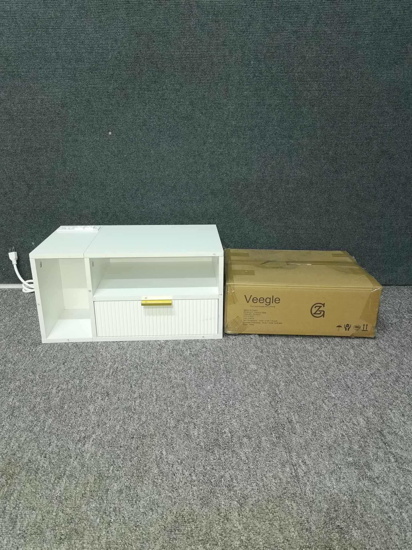 Veegle White Floating Nightstand with Charging Station and LED Lights,White